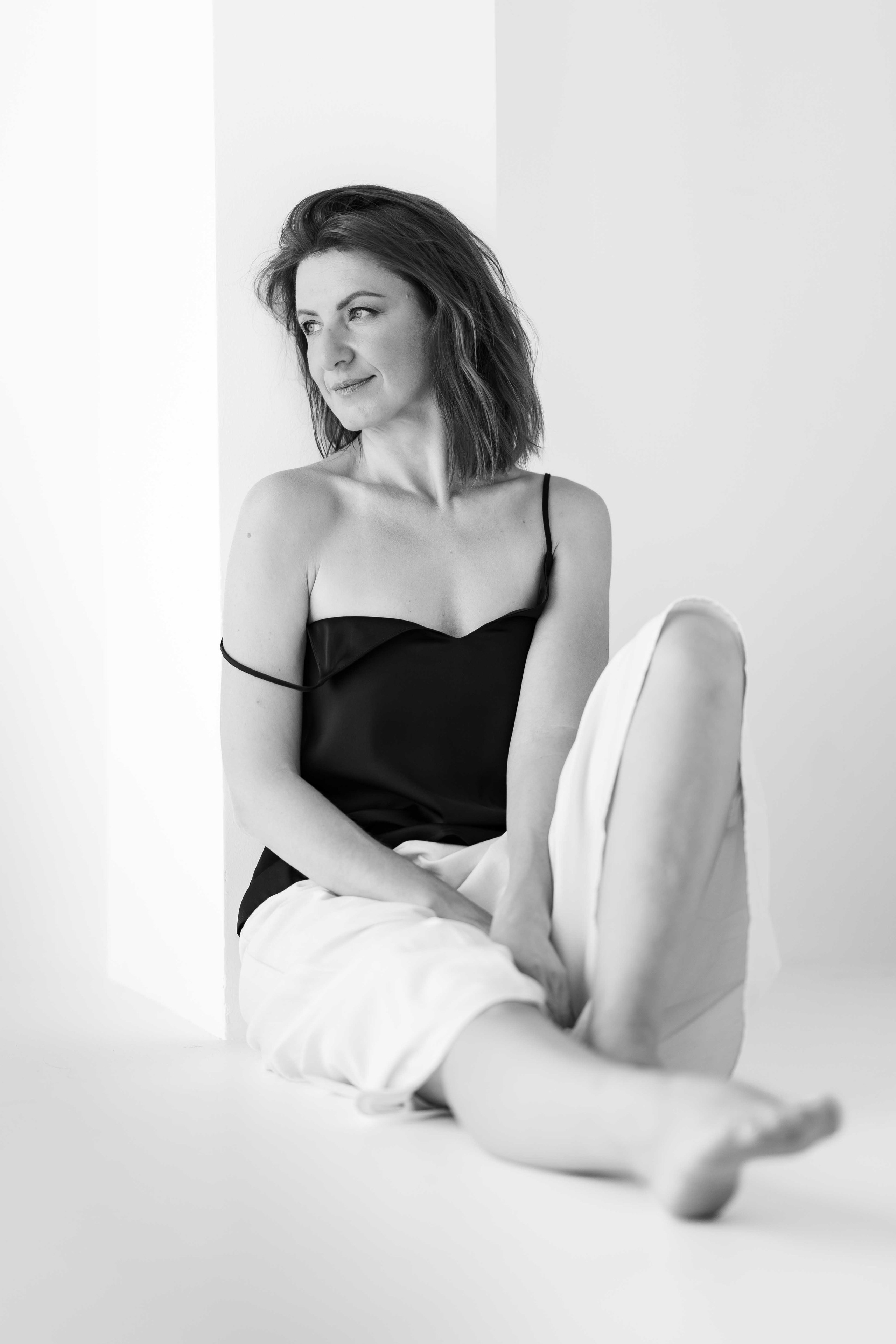 Женский портрет 35+. Женский портретный фотограф 35+ Воронеж. Добро пожаловать в магию ЧБ портрета