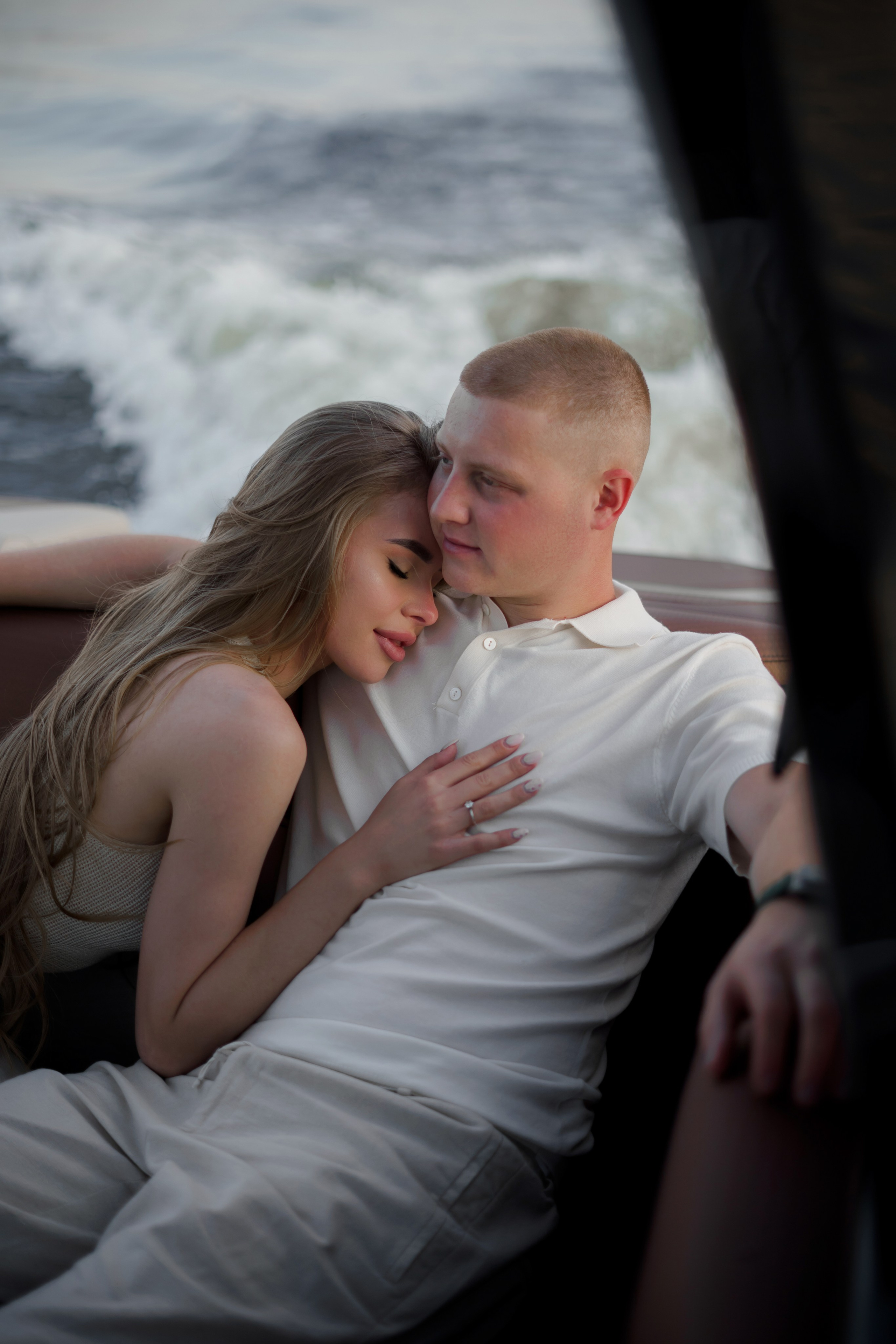 Рома и софа. Фотограф Валерия Крахмалева