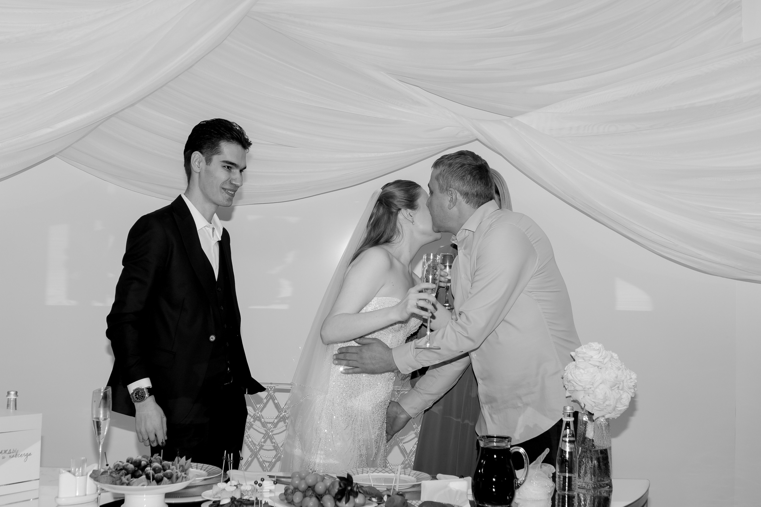 ПОЛНЫЙ СВАДЕБНЫЙ ДЕНЬ 8 ЧАСОВ. Профессиональный фотограф, Санкт-Петербург — Виктория Богомолова