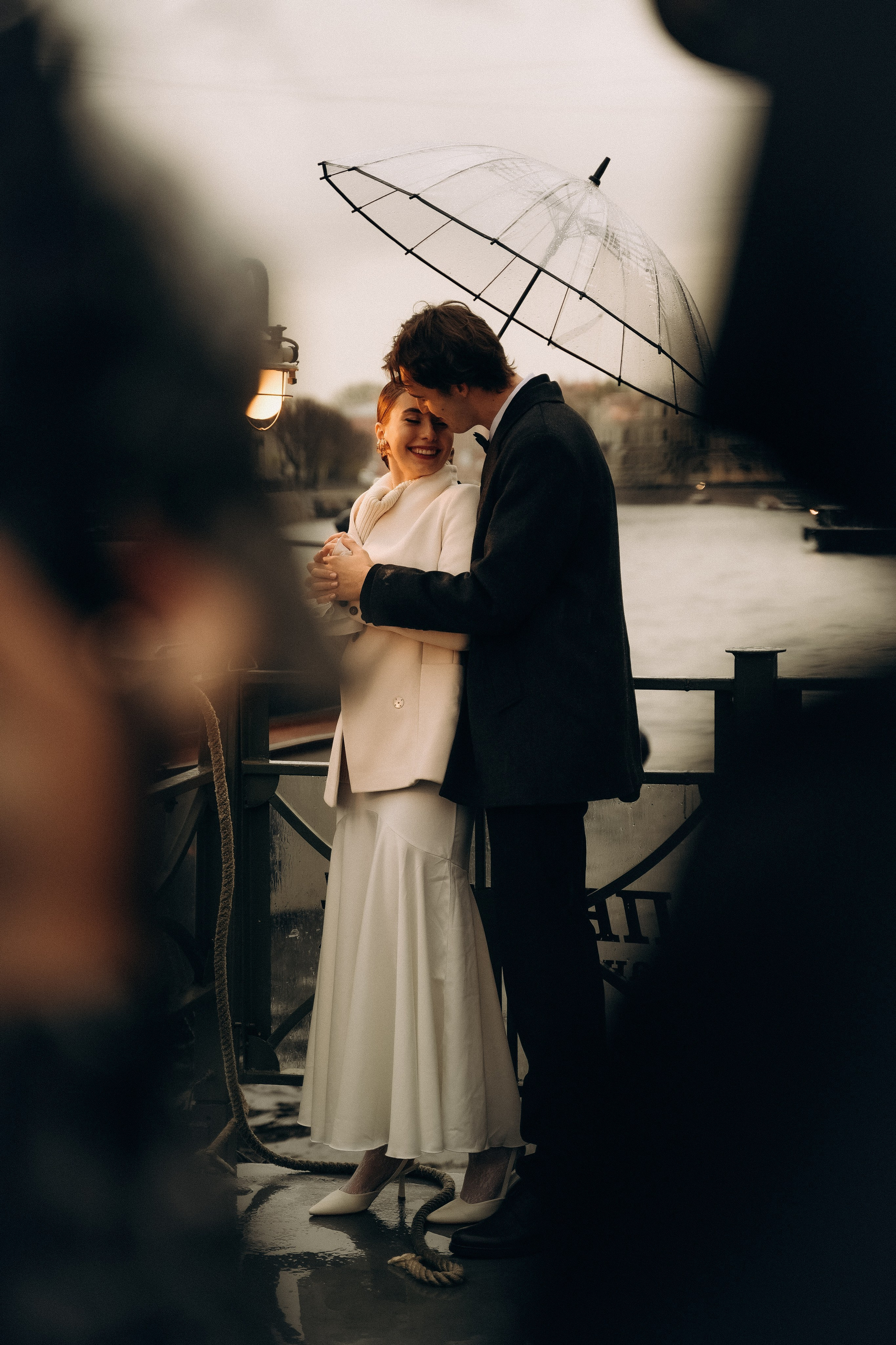 Свадебная фотосессия на катере в Питере