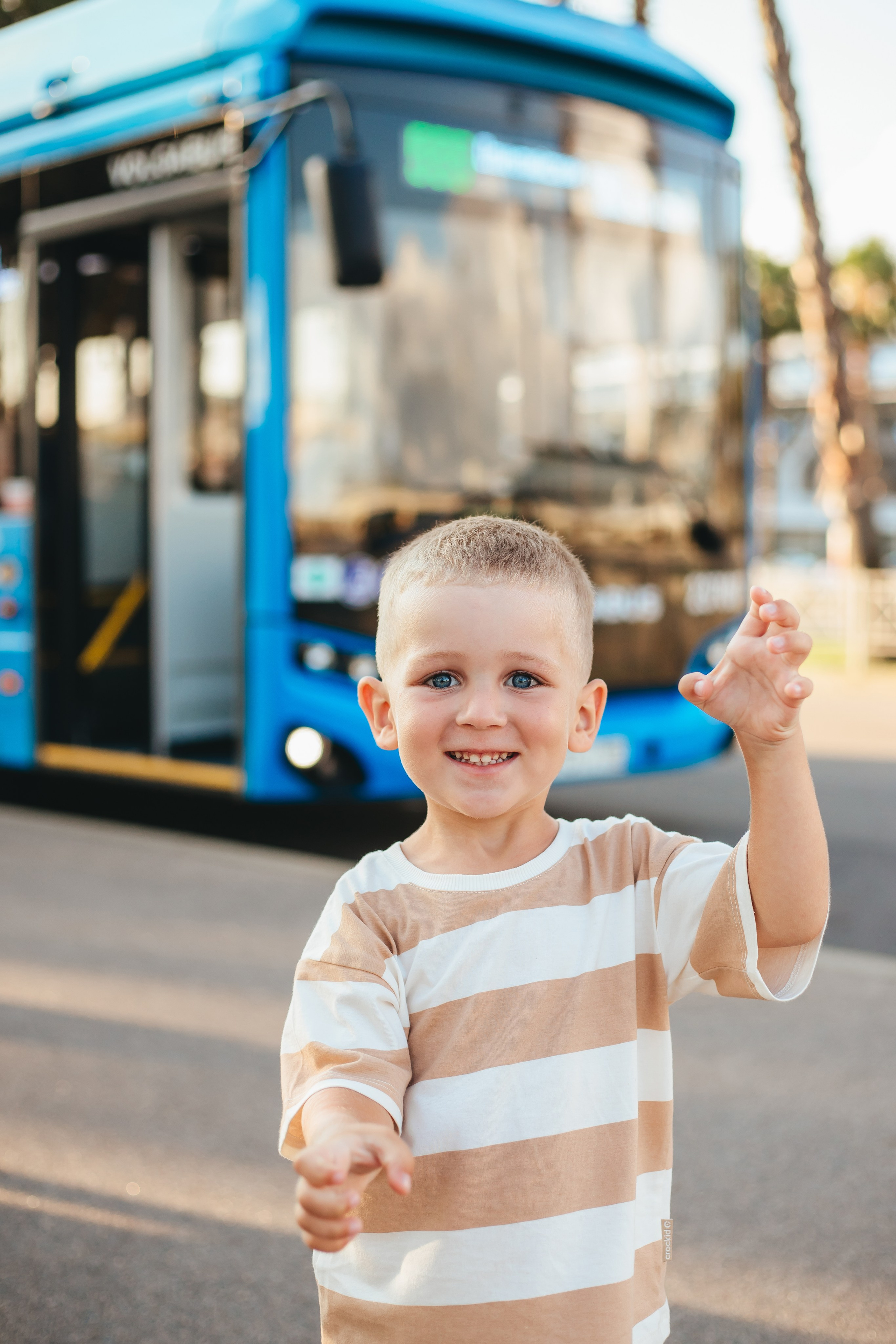 На берегу моря. Семейный и свадебный фотограф Сочи Адлер Сириус Красная поляна