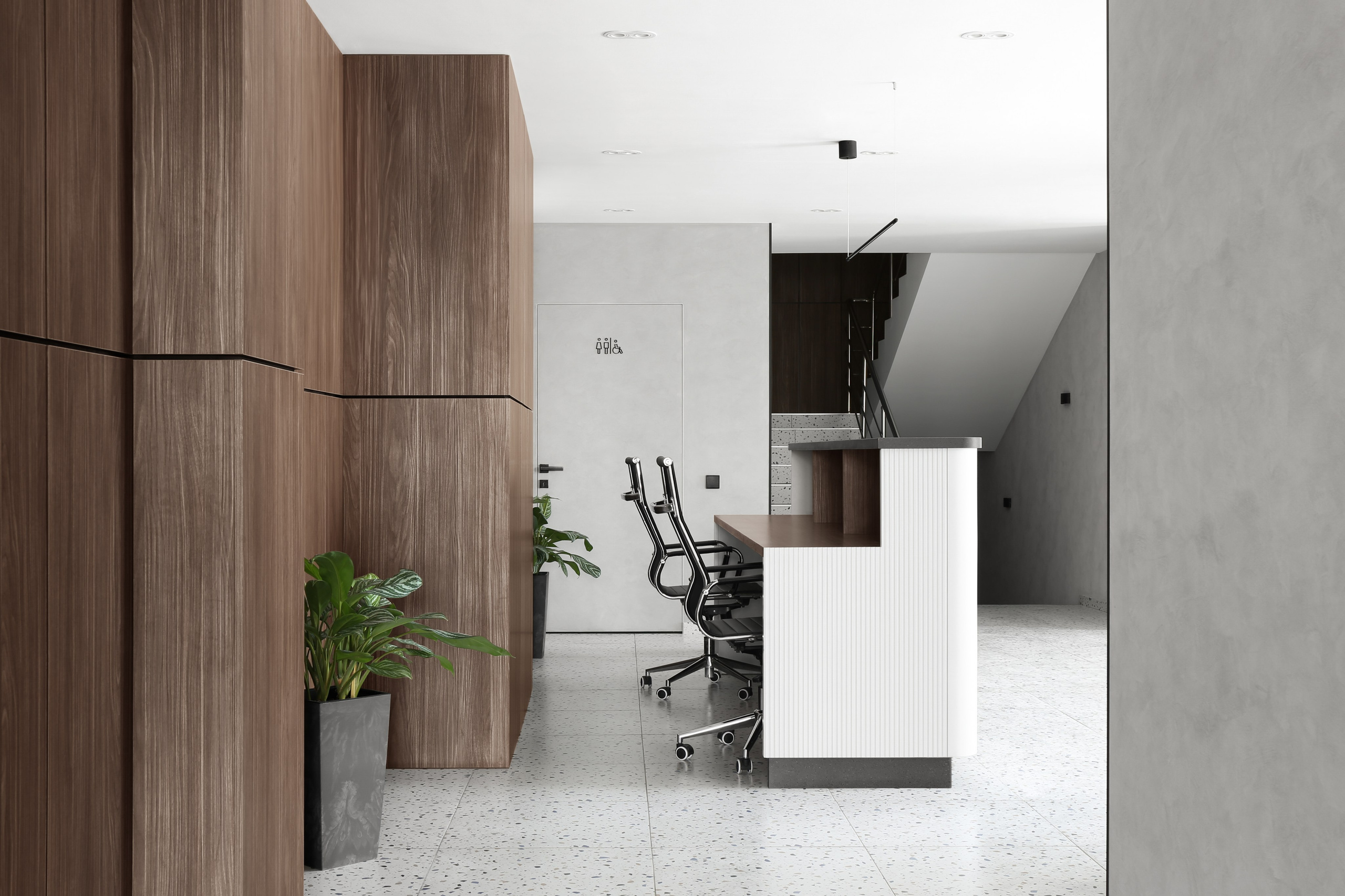 Олжас Акан — фотосъёмка клиники «M Clinic». Roman Yakunin — interior photographer in Almaty, Kazakhstan