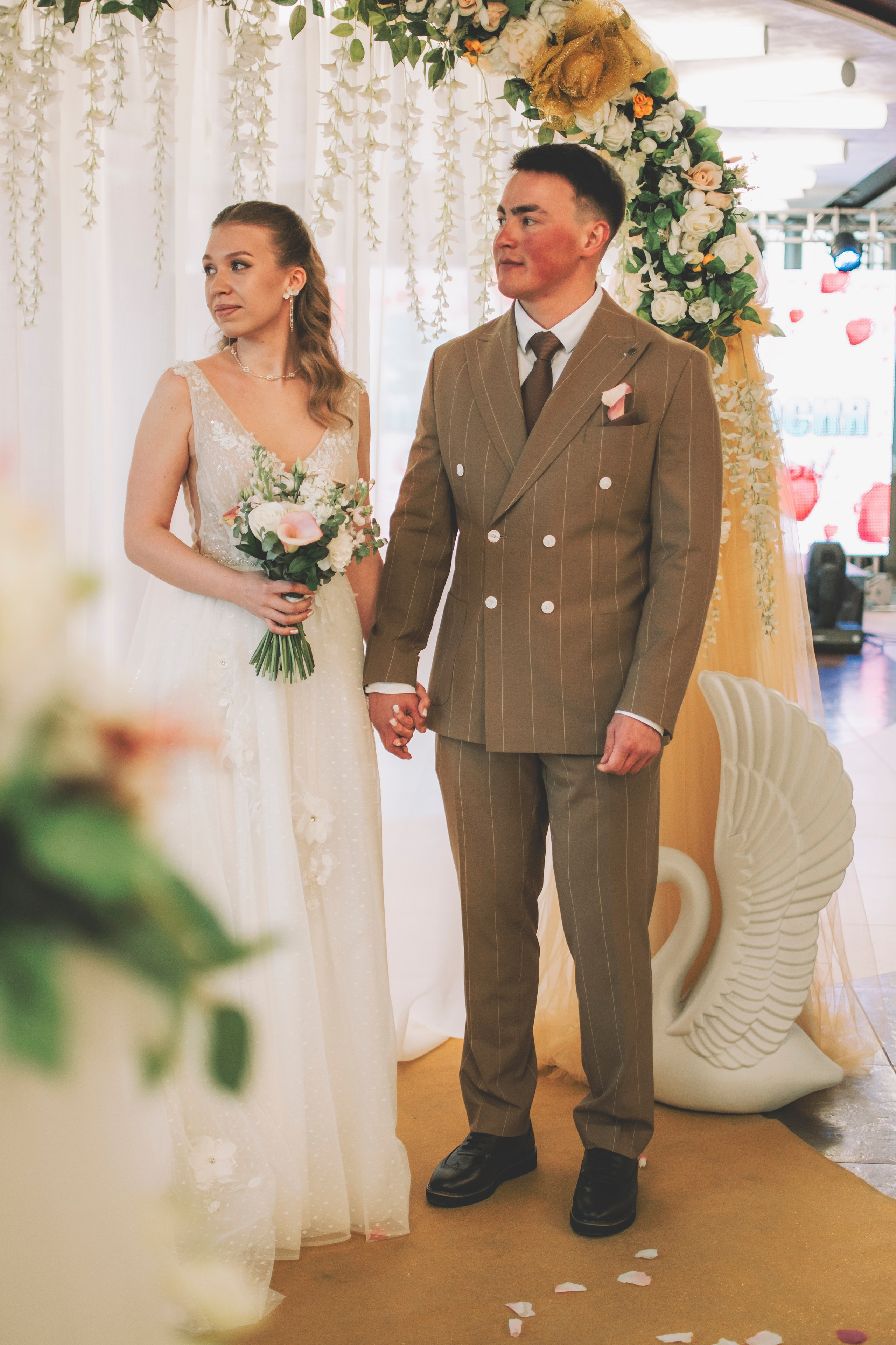 Альберт и Анастасия (Студийная фотосессия, роспись в ДК Нефтяник + фотосессия с гостями). Семейный и свадебный фотограф Губкинский и Ставрополь