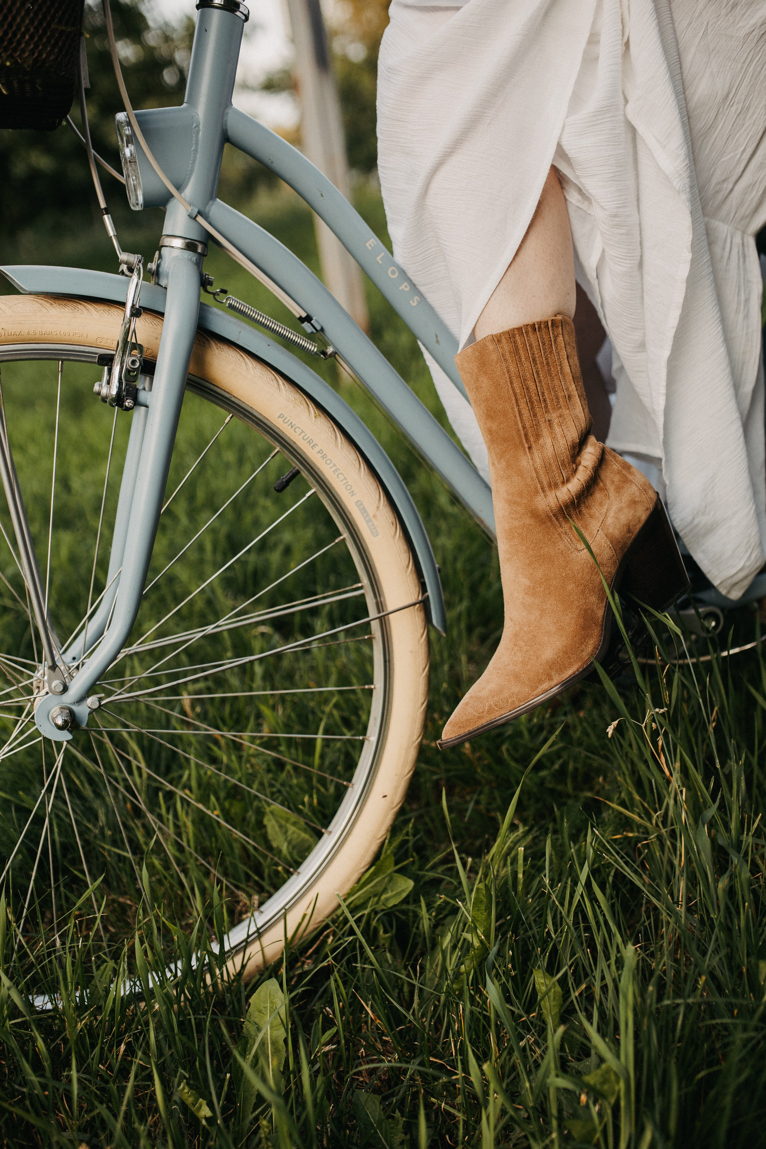 Света с велом. Семейный фотограф Трусова Евгения в Екатеринбурге