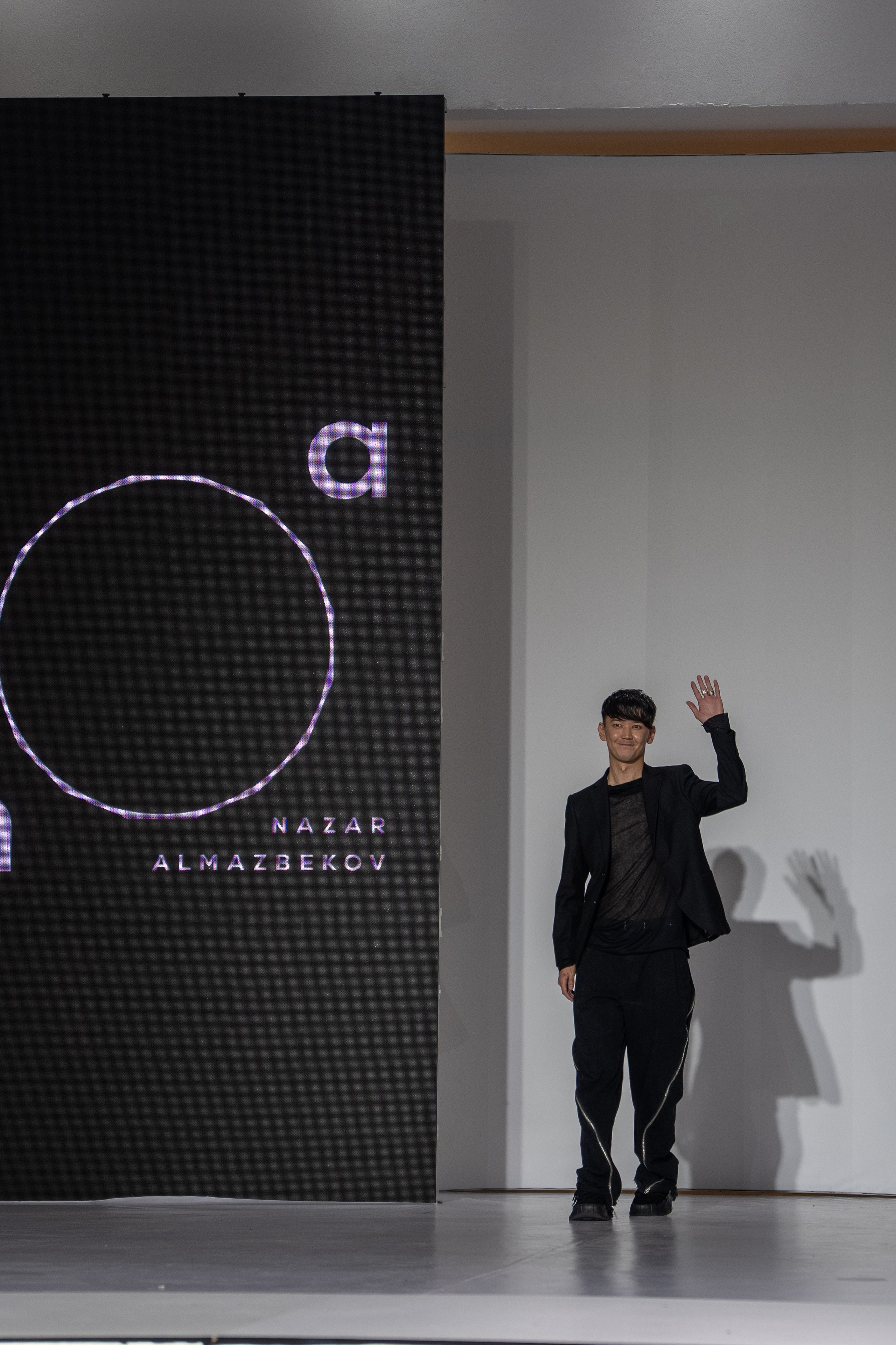 Dwsigner Nazar Almazbekov. Сайт Алматинского НЮ АРТ, будуар и фэшн фотографа Дениса Карпенко