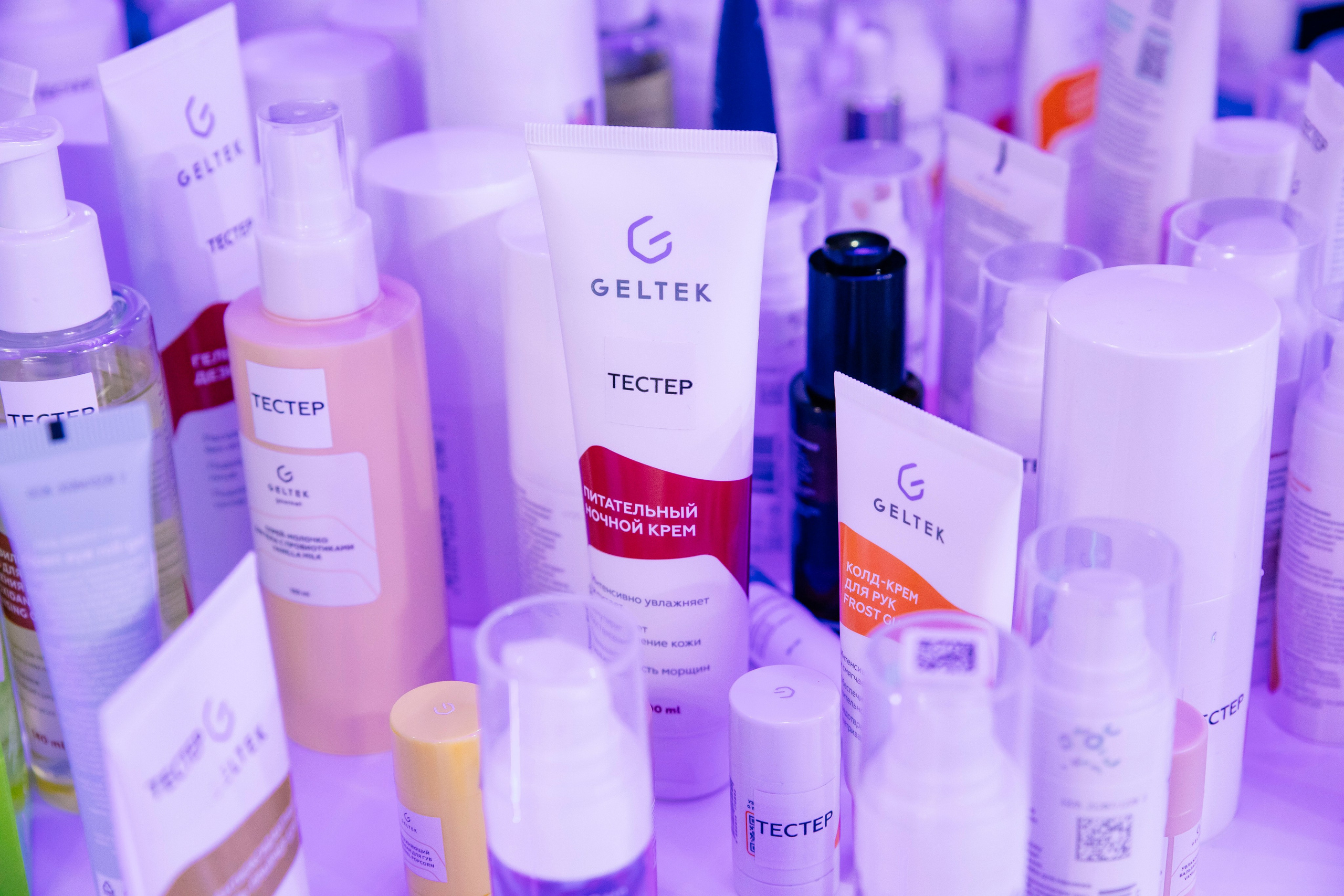 Выставка BEAUNITY by InterCHARM 2026. Профессиональный фотограф в Москве | Заказать фотосессию и съемку