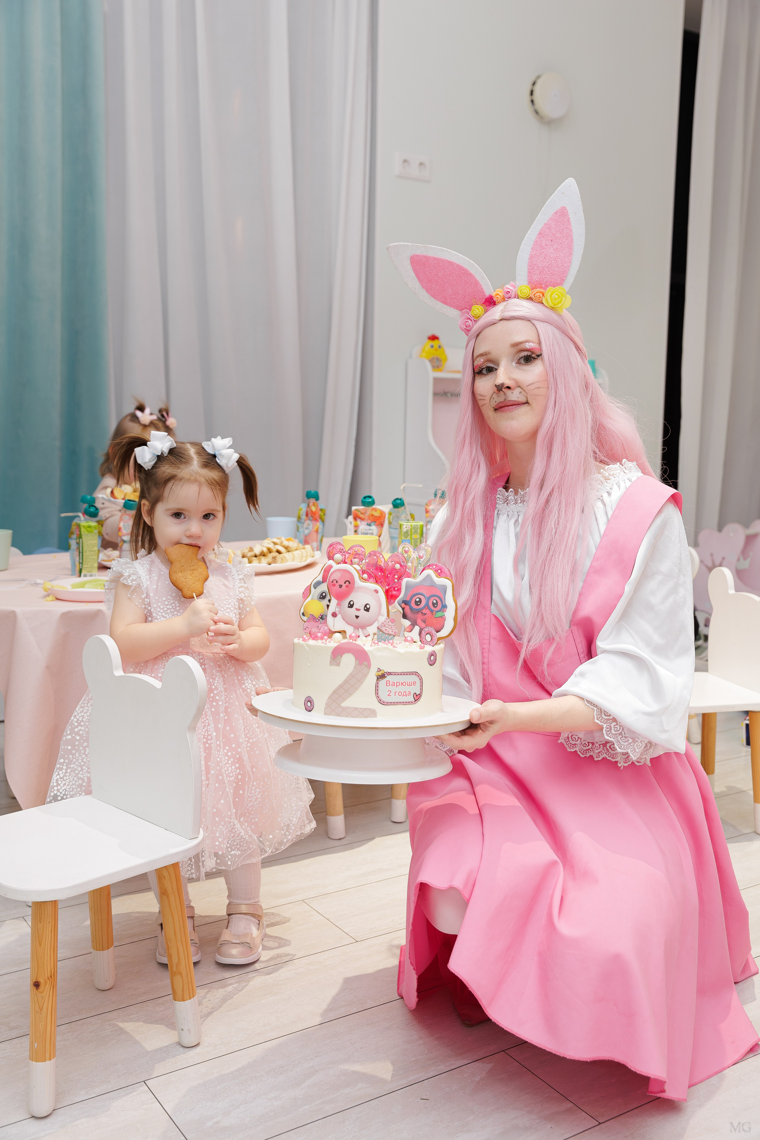 Варюше 2 Годика. Маша Гонтарь Семейный домашний репортажный фотограф в Санкт-Петербурге