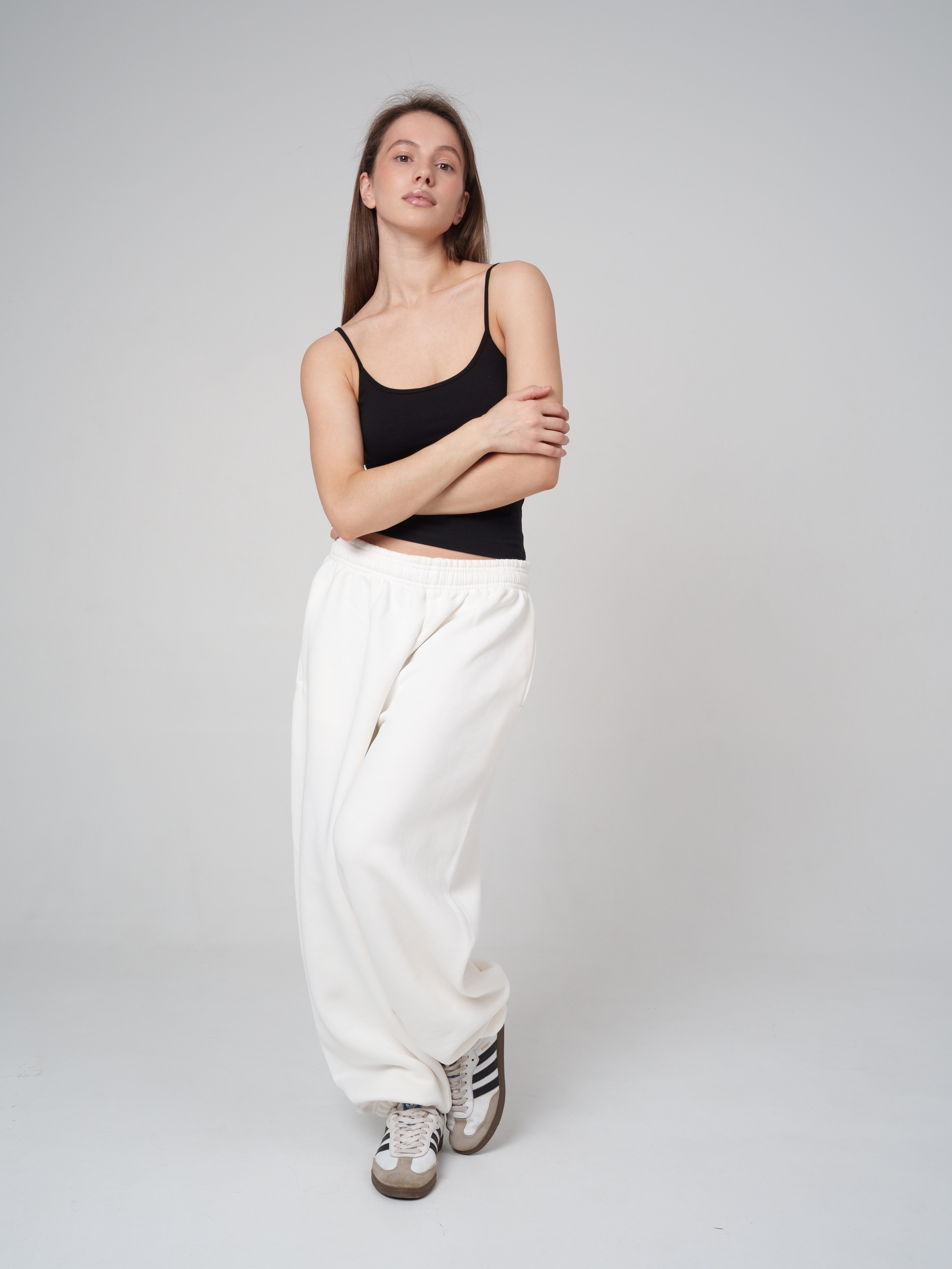 Топы на сером фоне. Иван Упоров — фотограф, рилсмейкер чебоксары