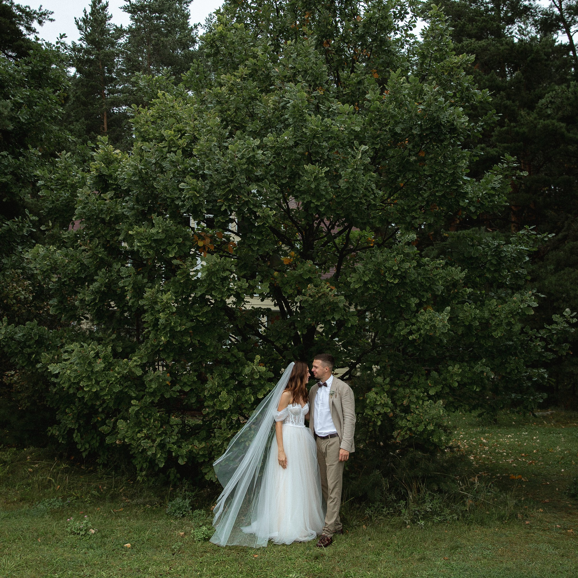 За окном был дождь. Свадебный фотограф Ярославль, Рыбинск