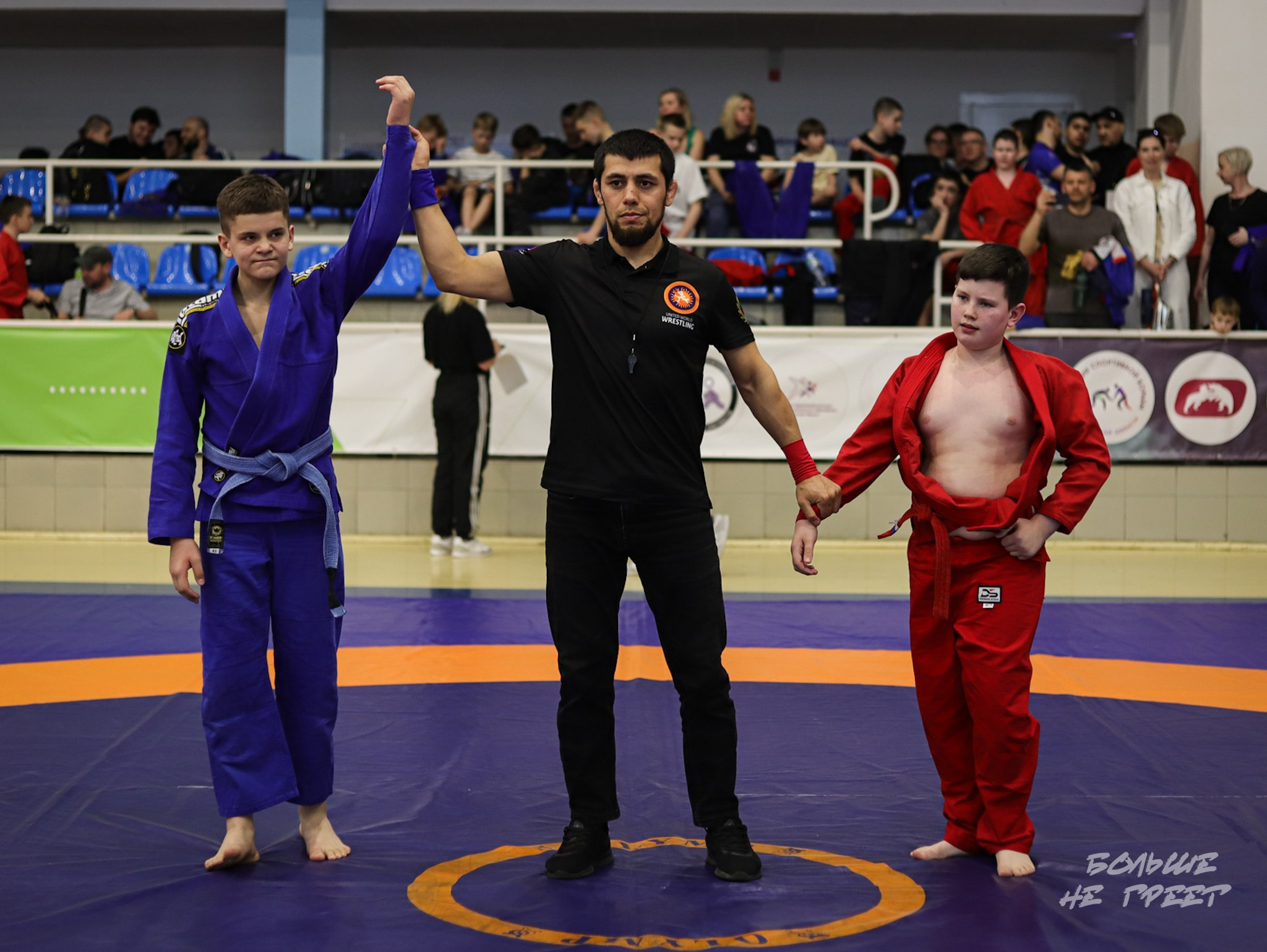 ПЕРВЕНСТВО УРФО ПО СПОРТИВНОЙ БОРЬБЕ ГРЭППЛИНГ И ГРЭППЛИНГ-ГИ. Больше не греет