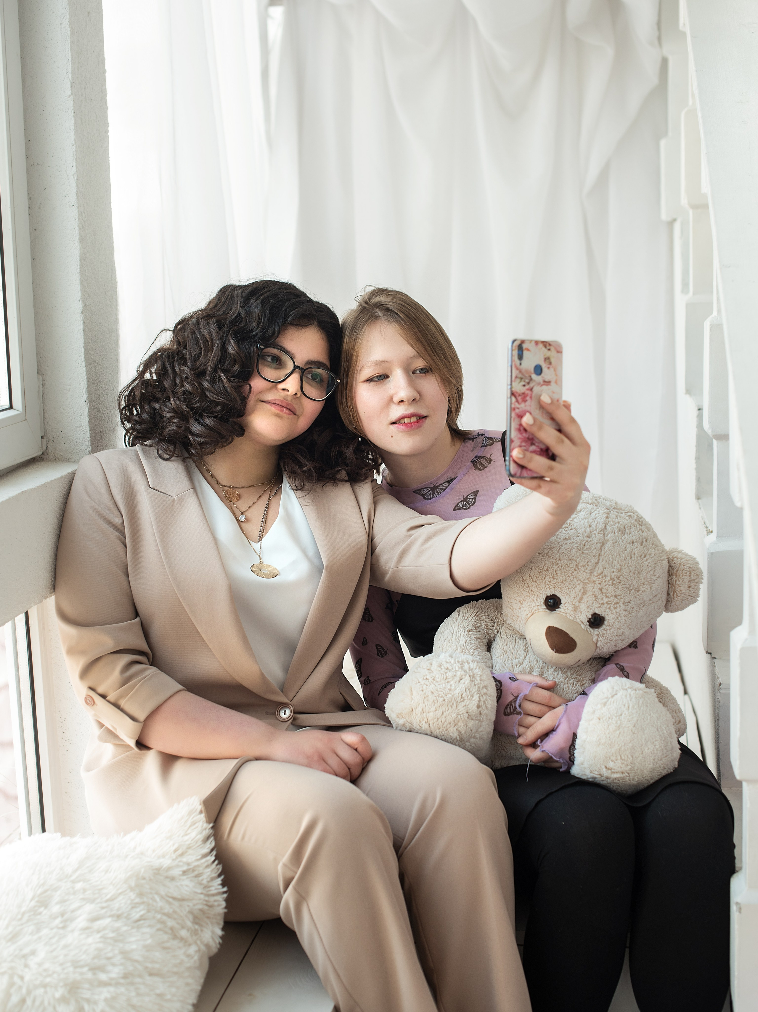 Пример съемки старшеклассников для альбома с наполнение «премиум» стиль съемки классический. Выпускные альбомы для школ и детских садов в Иваново