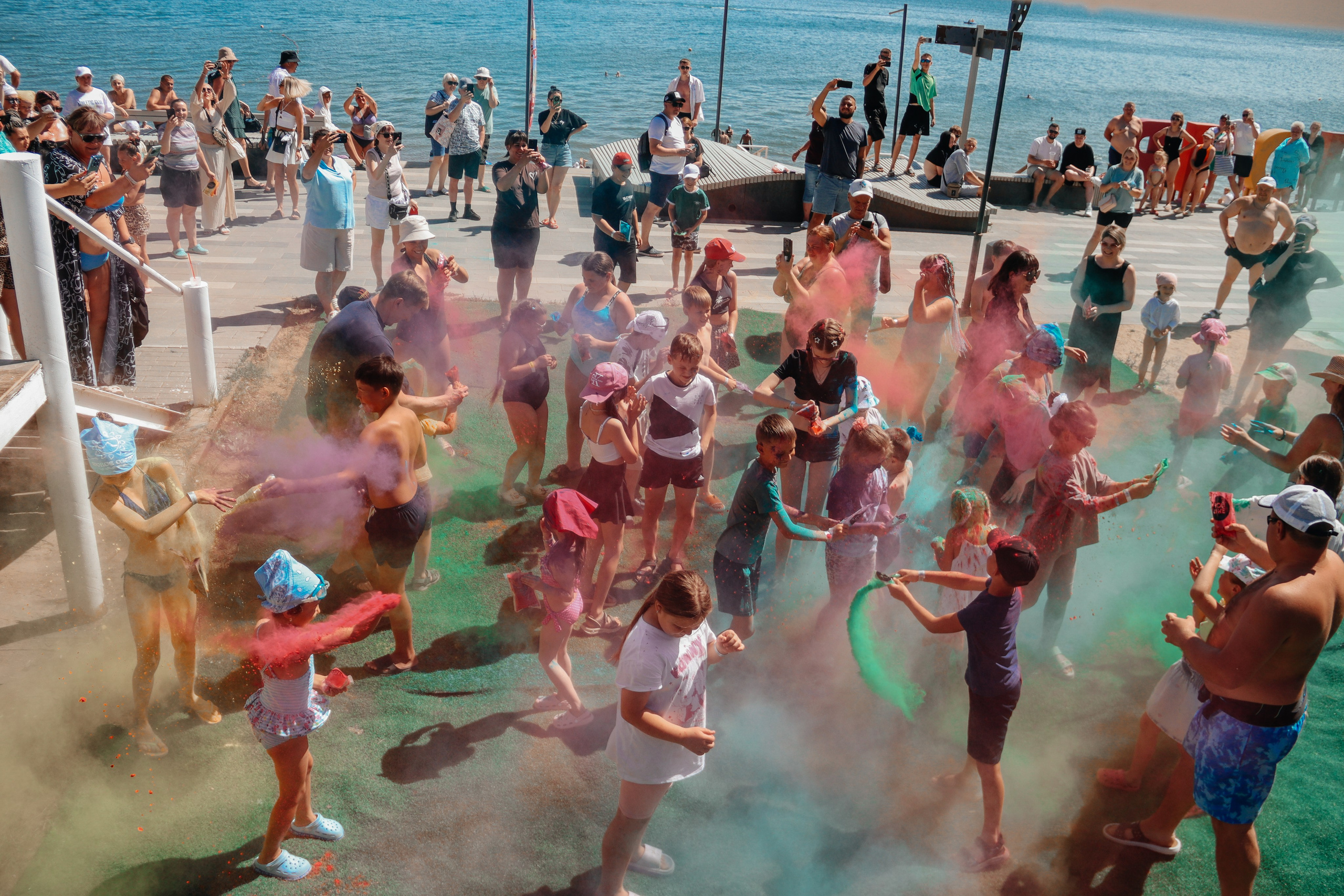19.06.2026/Фестиваль красок +Пенная дискотека/Мохито бар. Семейный и детский фотограф в Славгороде Анастасия Винс