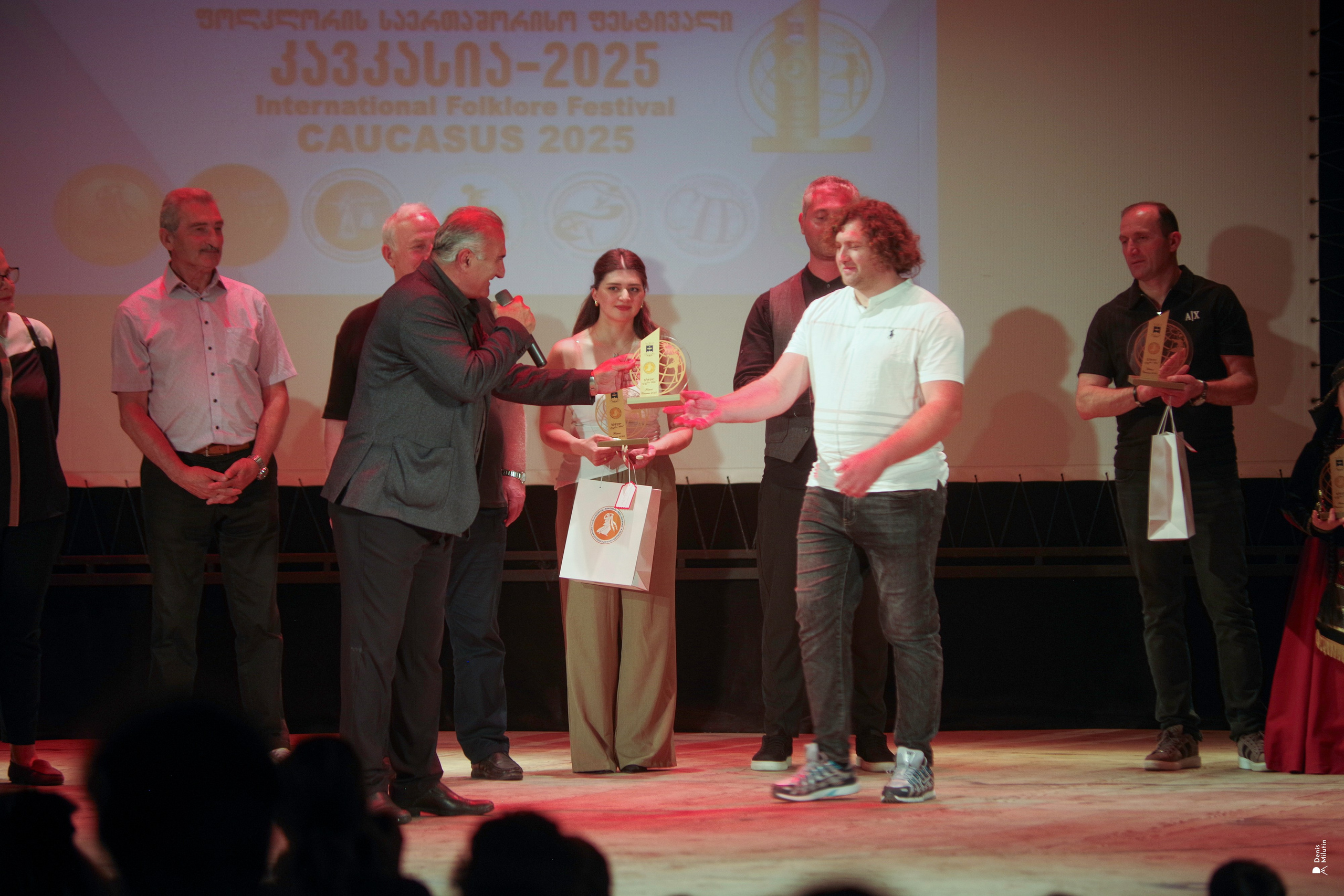 Танцы в прекрасном Они. Портретный фотограф Денис Милютин