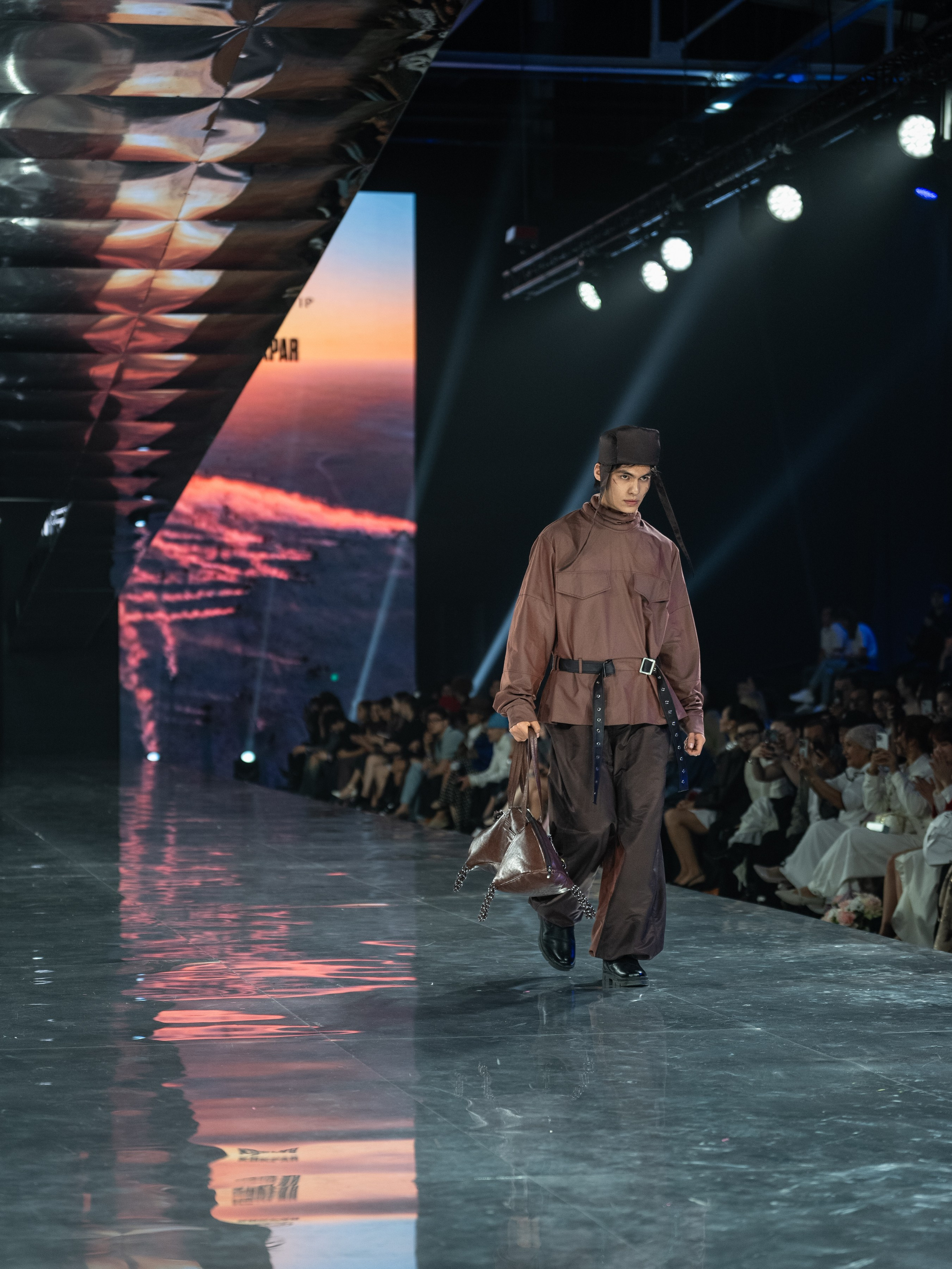 Visa Fashion Week Almaty Pre-Fall 2026 GAZHAIYIP. Сайт Алматинского НЮ АРТ, будуар и фэшн фотографа Дениса Карпенко