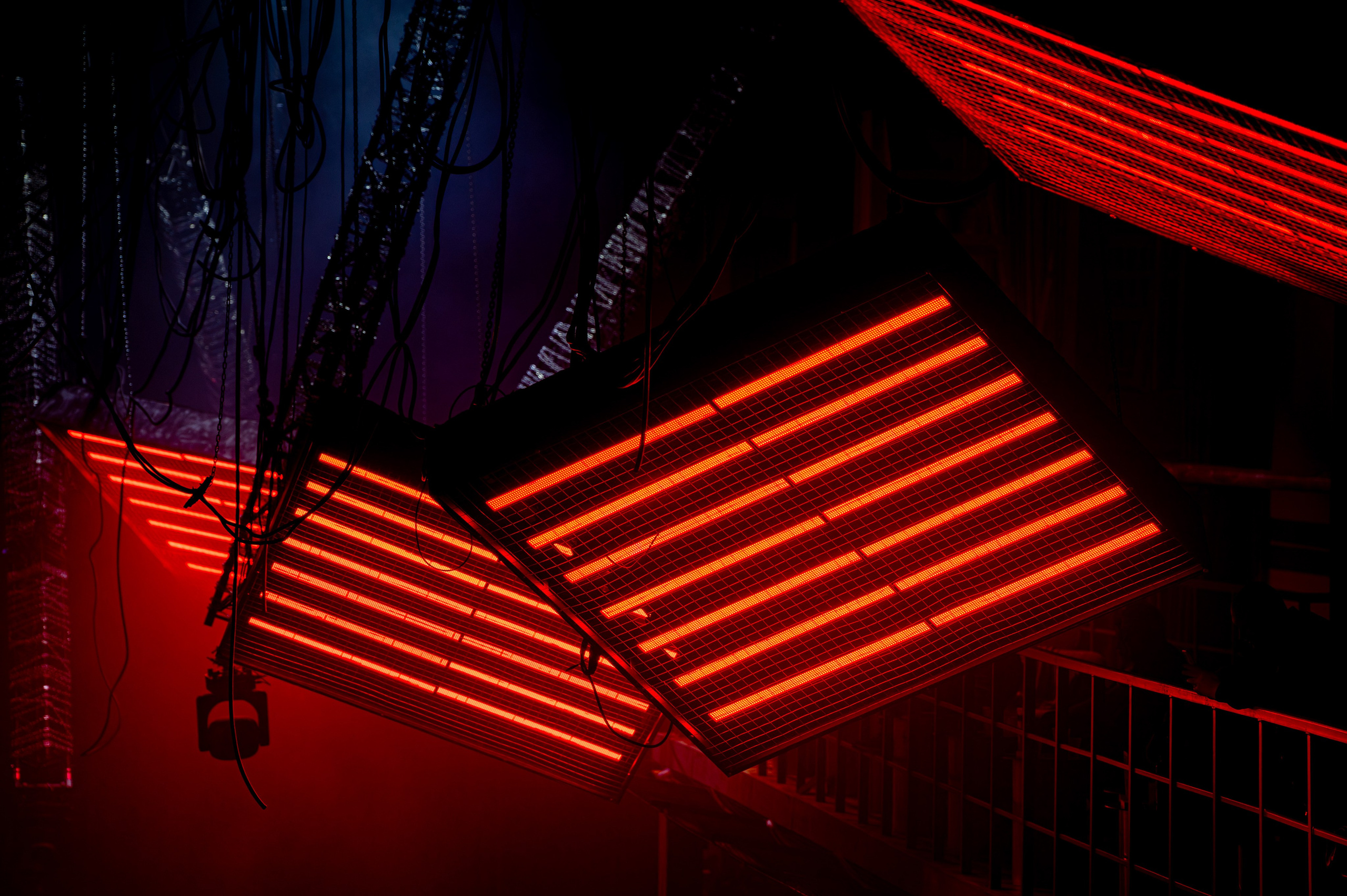 UNDER PRESSURE | MOSCOW | 2026. OOPS