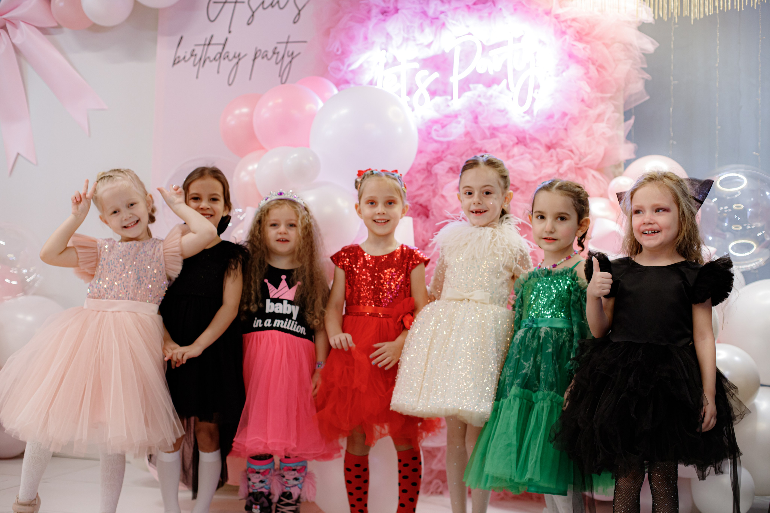 ASIA'S BIRTHDAY PARTY. Photokarish