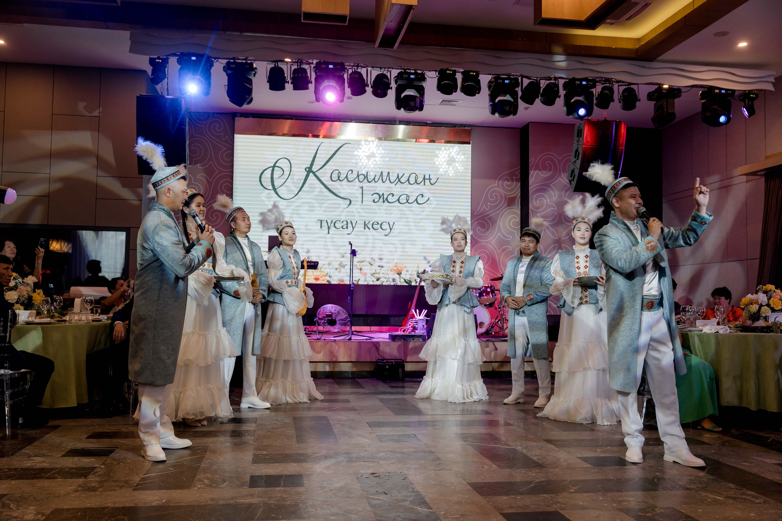 ФОТОГАЛЕРЕЯ. Ведущий мероприятии в Астане Акылбеков Алмас