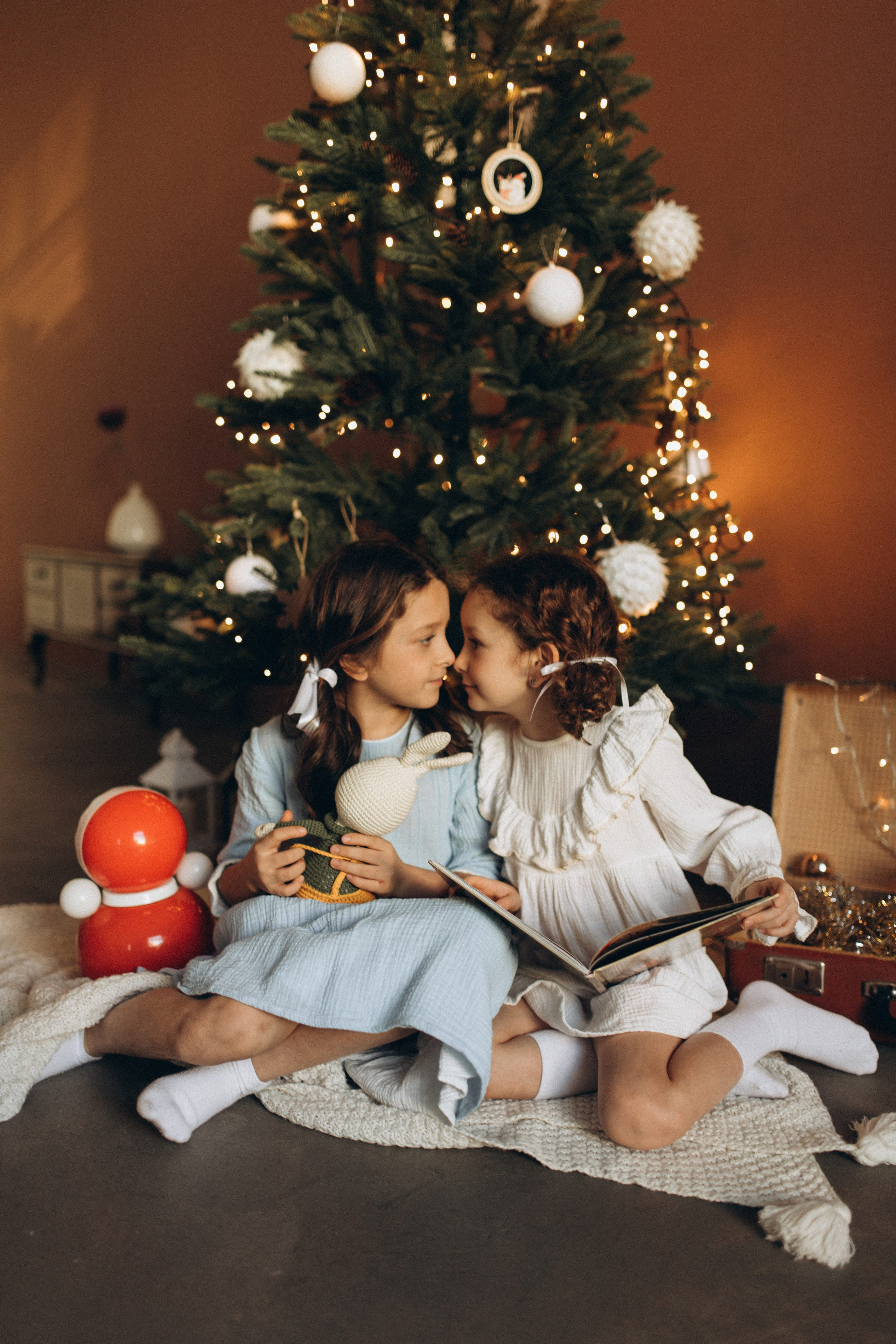 Новогодняя история в  Санкт-Петербурге. Алла, Эмилия, Дея и Давид. Услуги