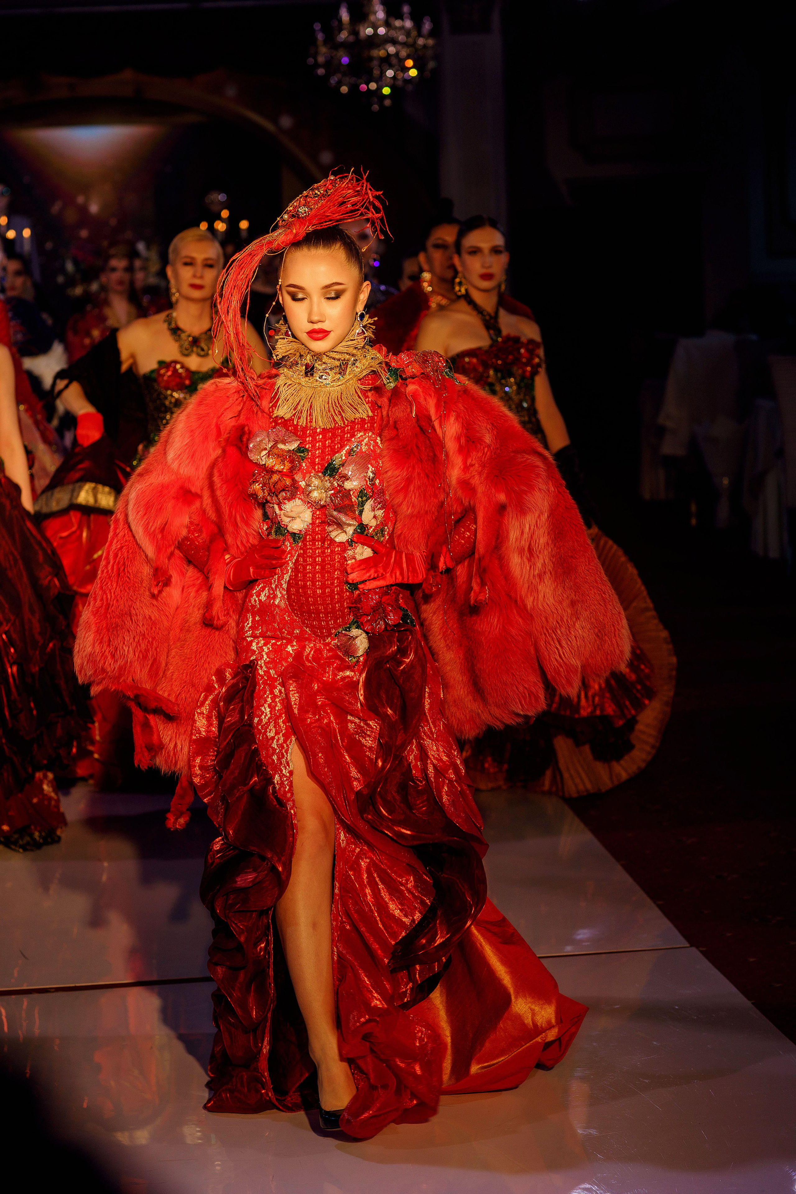 Показ коллекции Игоря Дадиани — 2023.04.01. Портретный и репортажный фотограф в Чебоксарах Андриян Чаркин