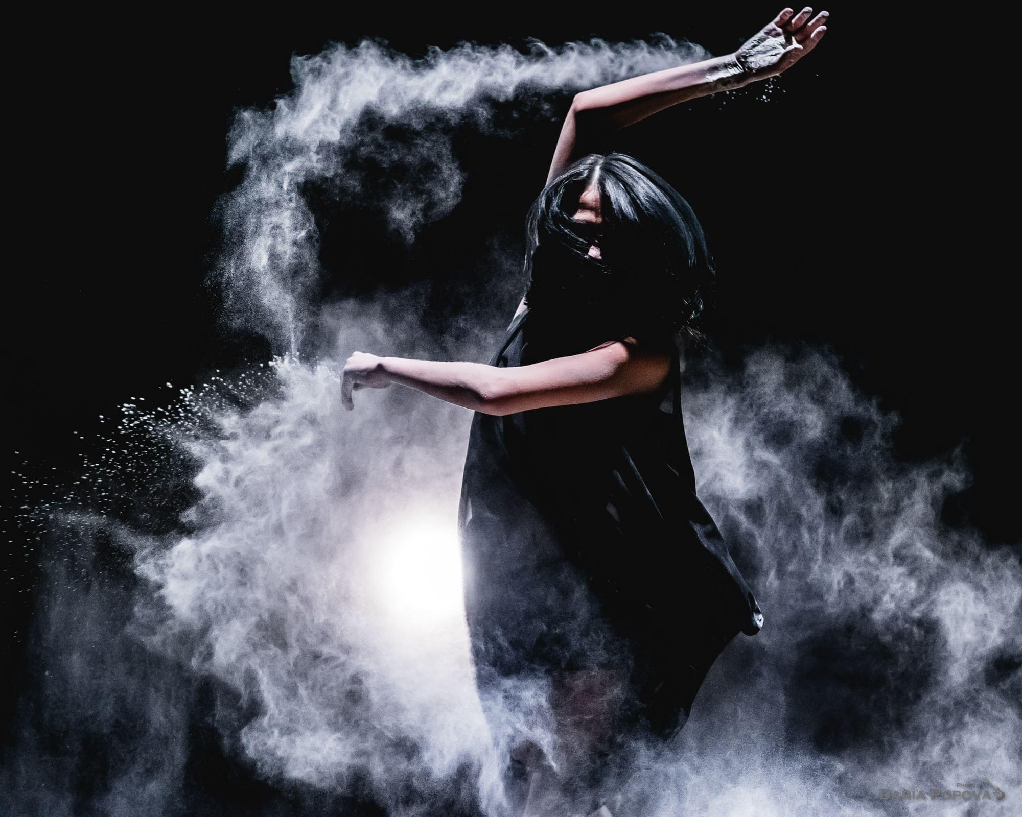 Фотосессия «DUST». Художник по свету Максим Сергачев