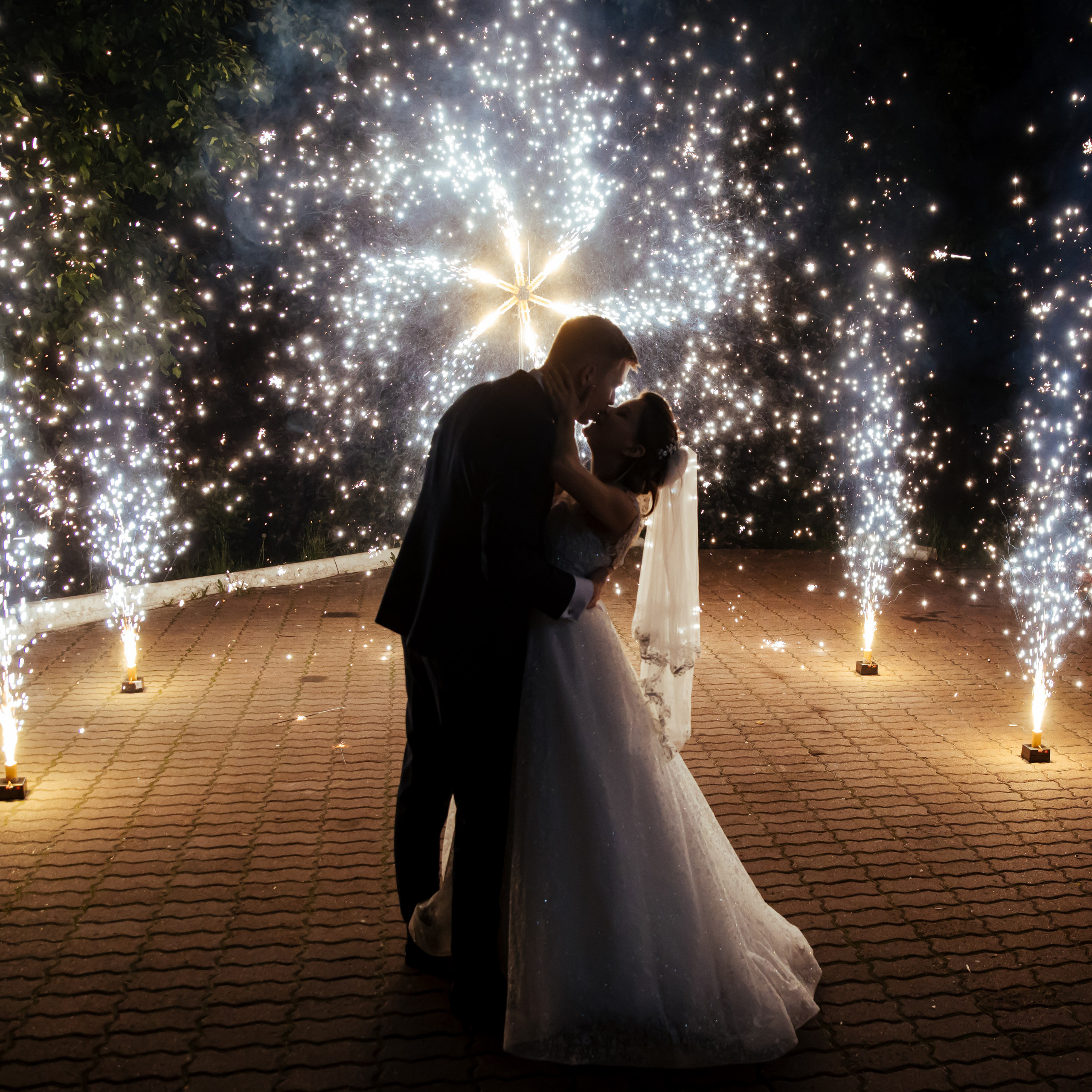 Ведущий на праздник в Москве / Денис Аганин