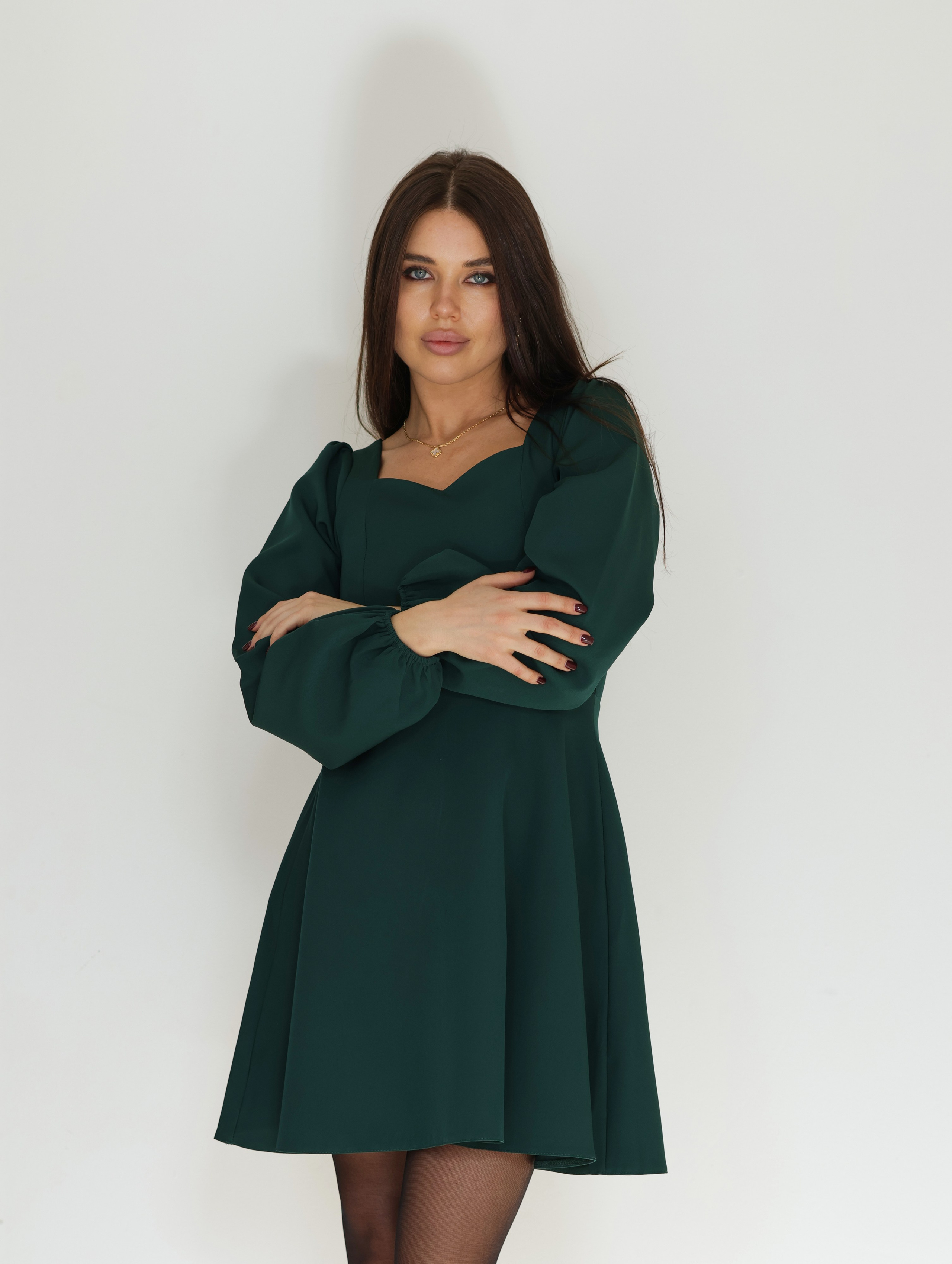 Платье изумрудное Belle Ame. Фото съемка товаров для макретплейсов Воронеж