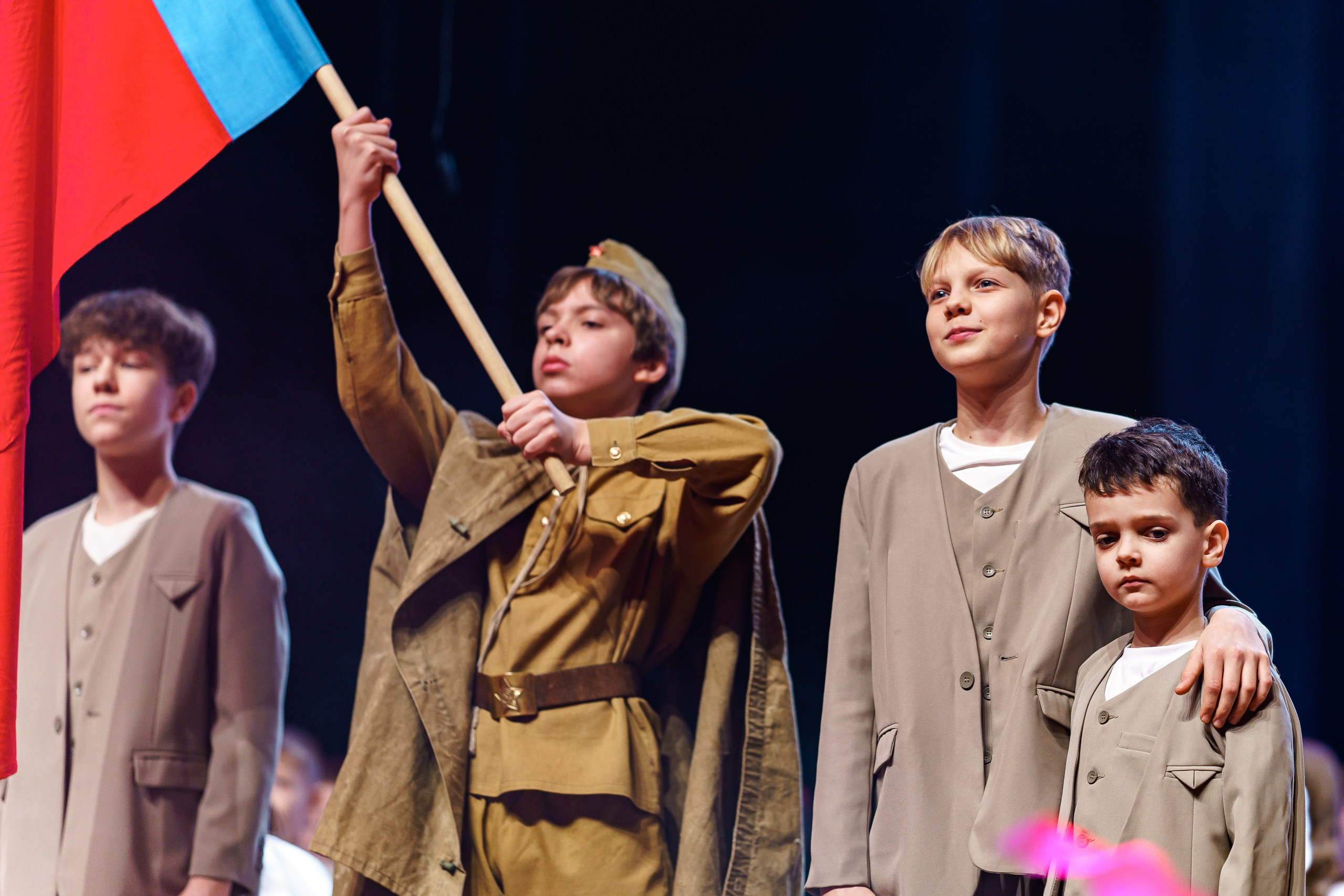 Гала-концерт XXXIII Регионального фестиваля солдатской и патриотической песни «Защитники Отечества». Портретный и репортажный фотограф в Воронеже: Анастасия Пузикова