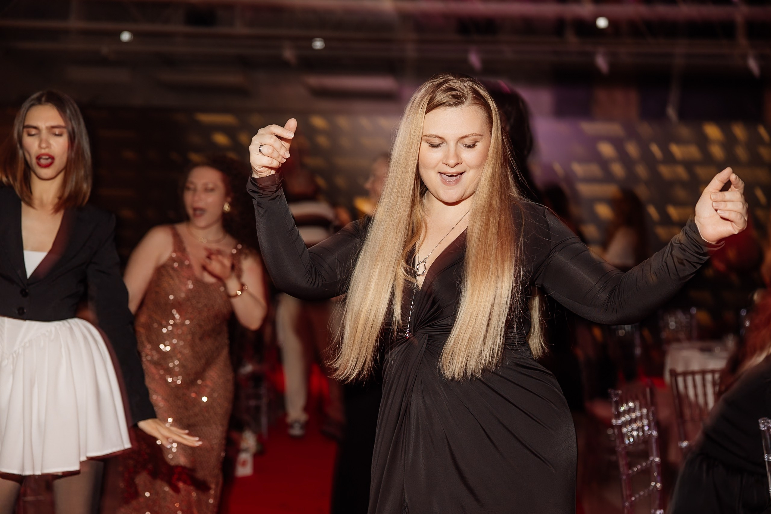 РЕПОРТАЖНЫЕ СЪЕМКИ. Александр Ченченко ака Саша Че. Свадебный, репортажный и портретный фотограф. Москва. Россия. Весь мир