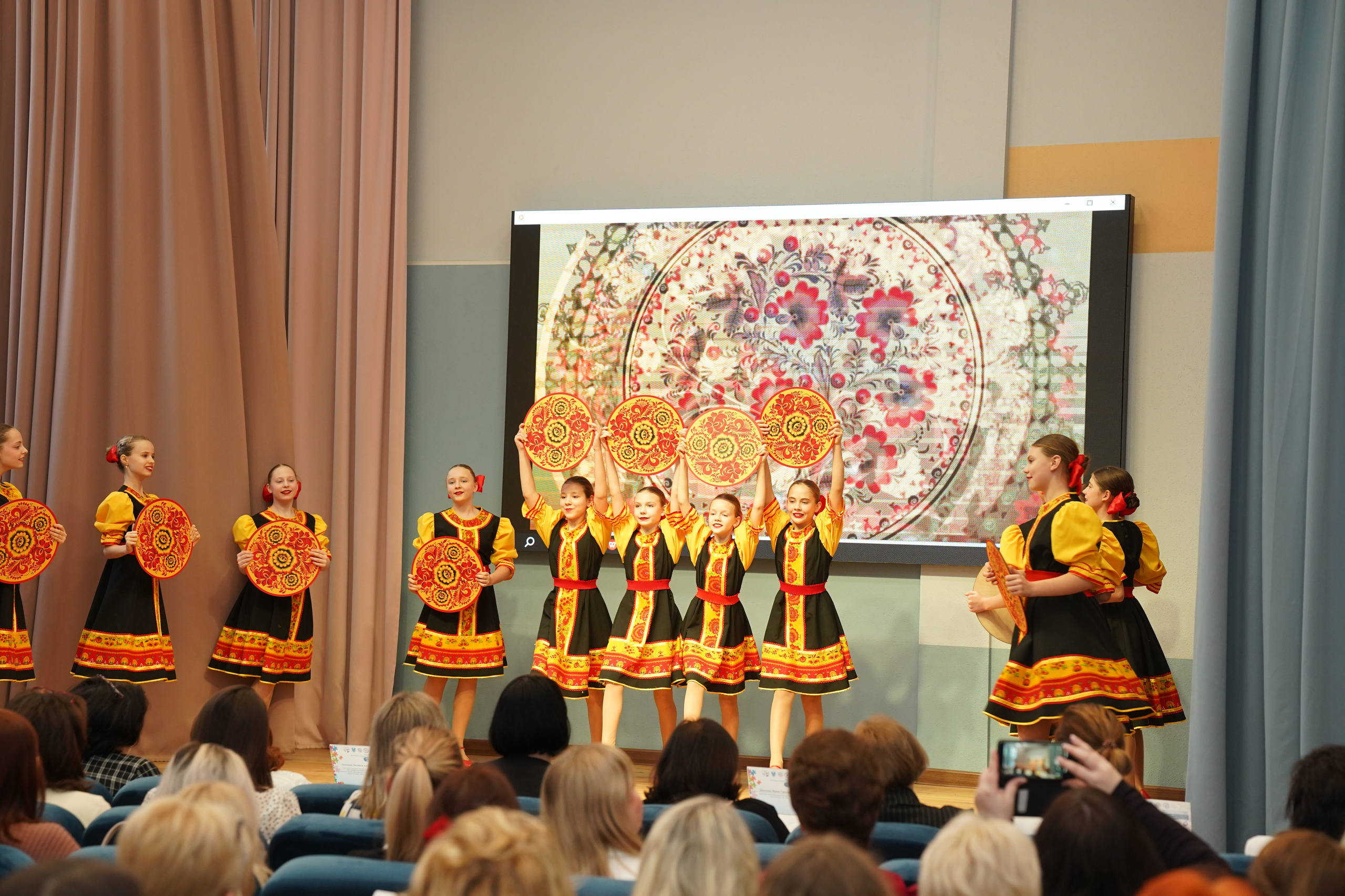 Мероприятие. MEMENTO.Выпускные альбомы, школьные, юбилейные и другие книги. Ростов-на-Дону