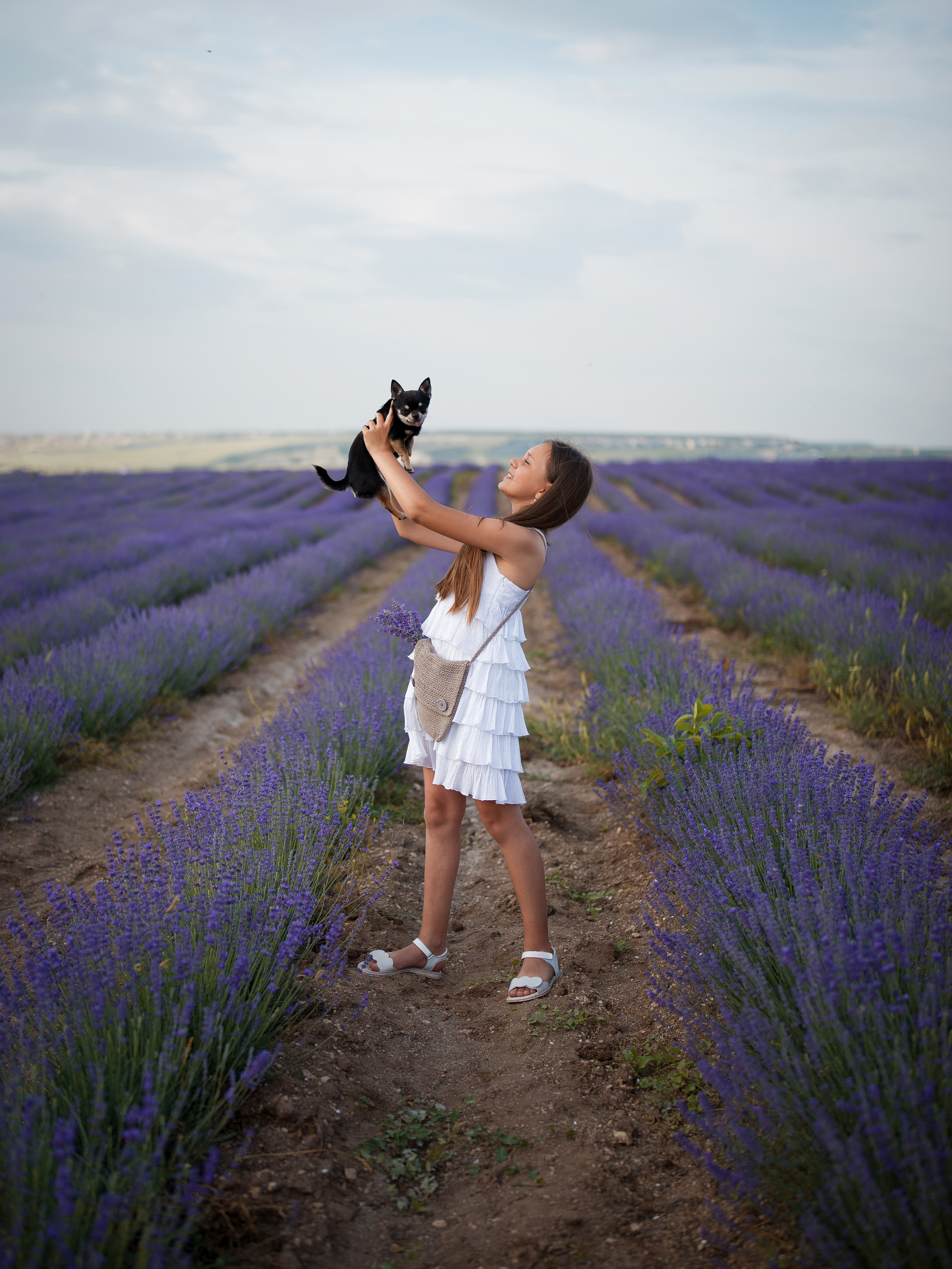 Семейная фотосессия в цветущей лаванде (Крым, Тургеневка). Ознакомиться с портфолио, уточнить условия и цены можно на сайте или по телефону, указанному в разделе "Контакты", предварительная запись по телефону +79788481042