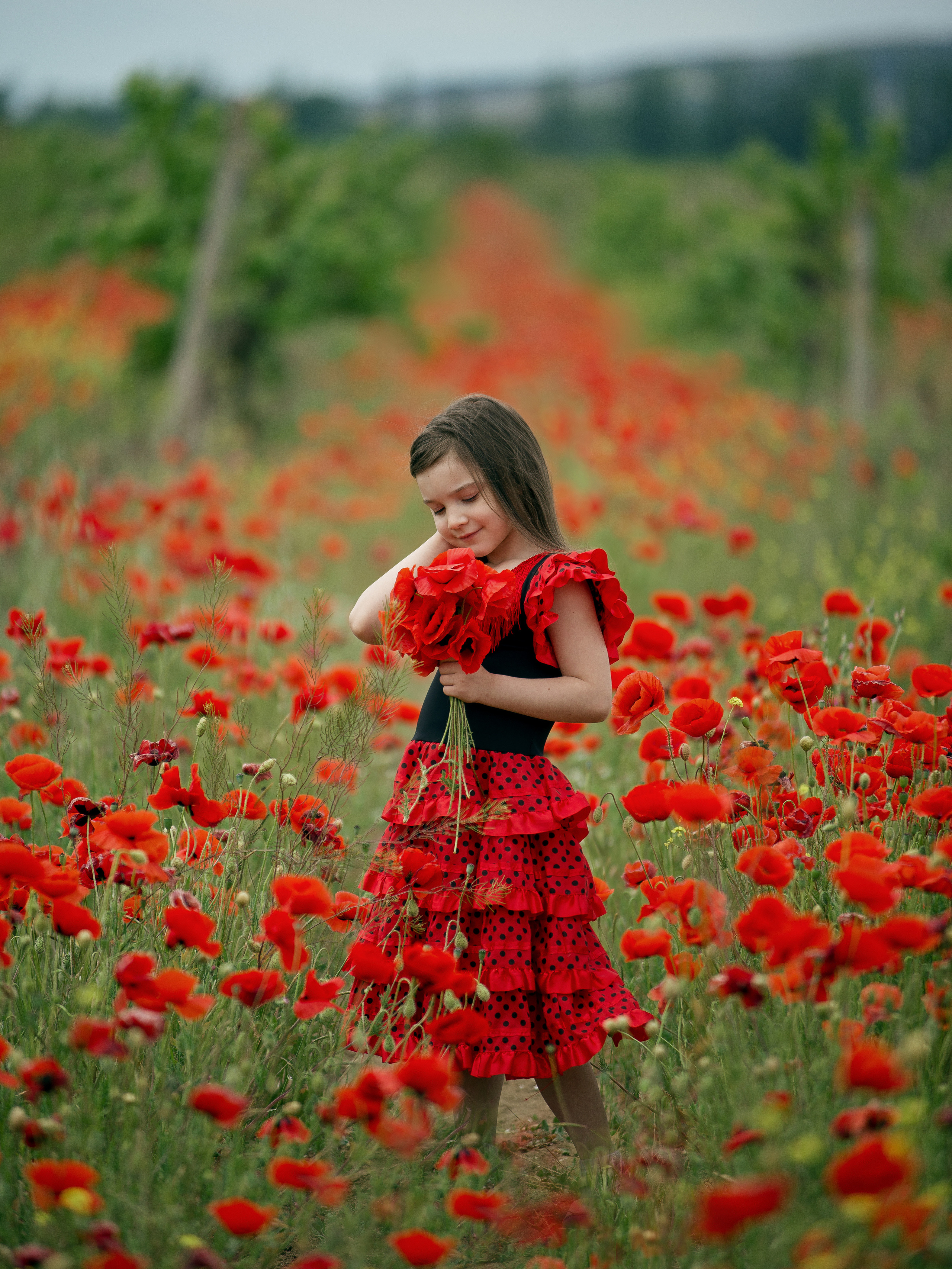 Фотограф в Севастополе: экспресс фотосессия в маковом поле для детей. Ознакомиться с портфолио, уточнить условия и цены можно на сайте или по телефону, указанному в разделе "Контакты", предварительная запись по телефону +79788481042