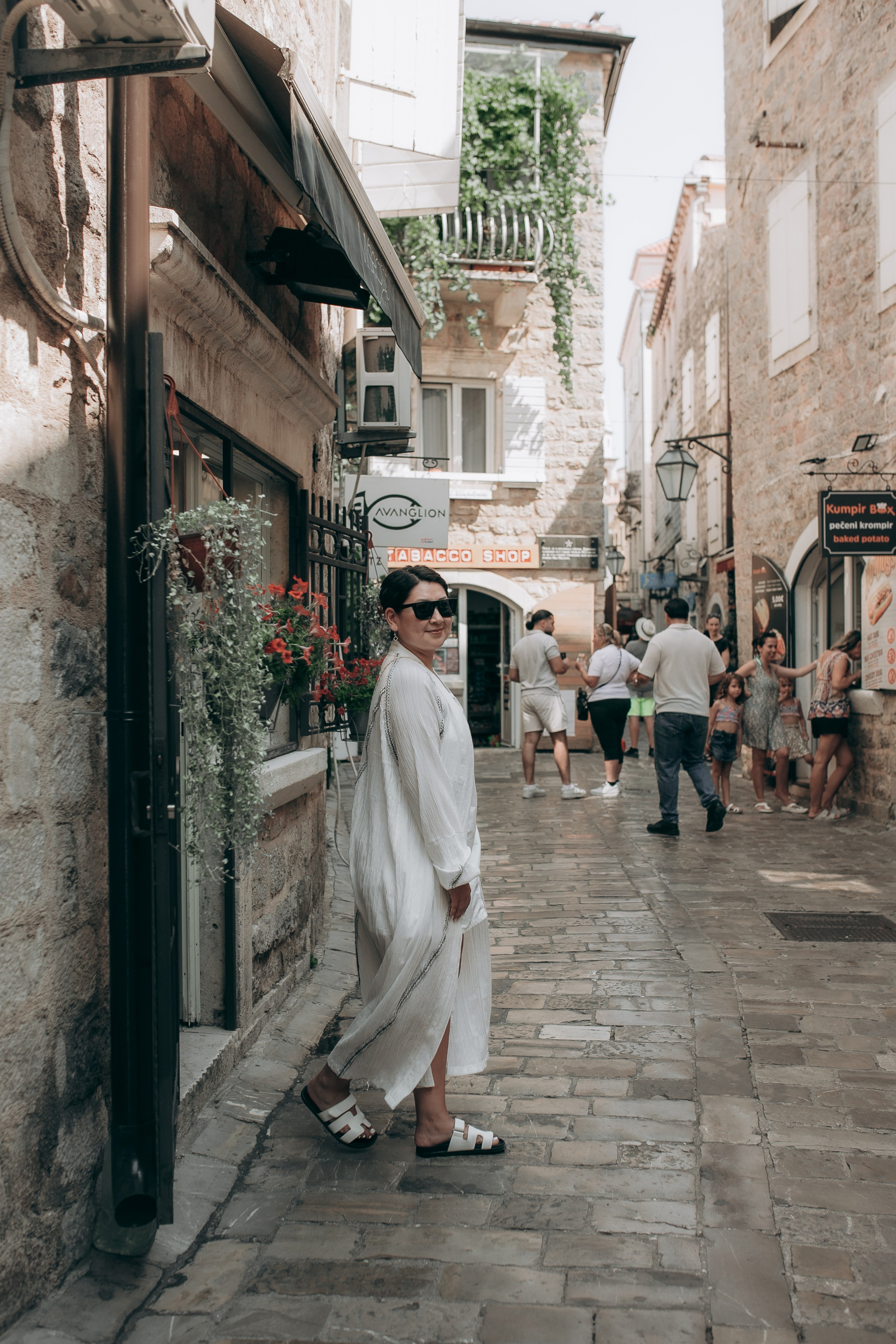 ДИНАРА (БУДВА). Family, Women & Couples Photographer in Budva, Kotor, Herceg Novi, Perast & Coastal Montenegro