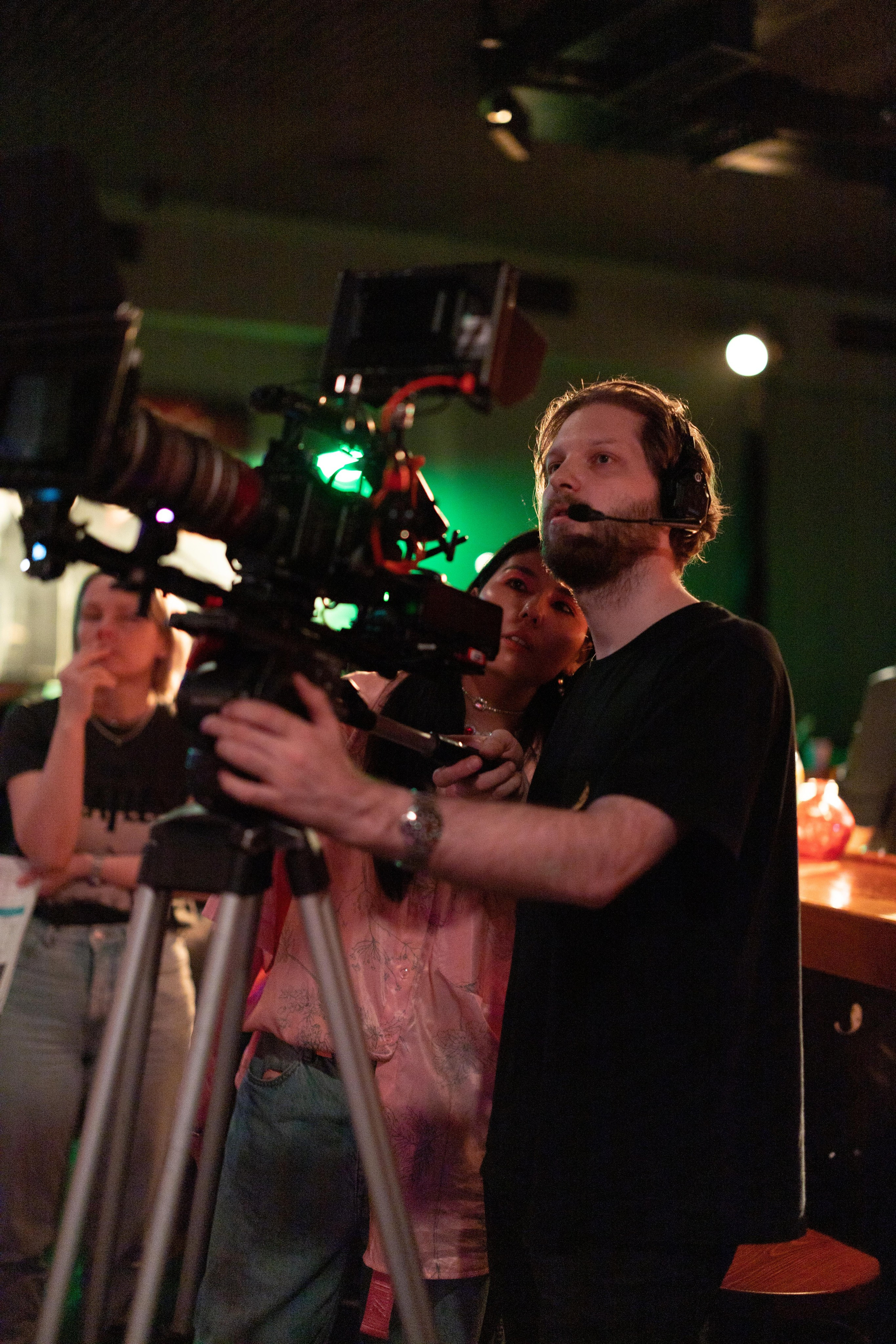 Film backstage. VICTORIA SHU