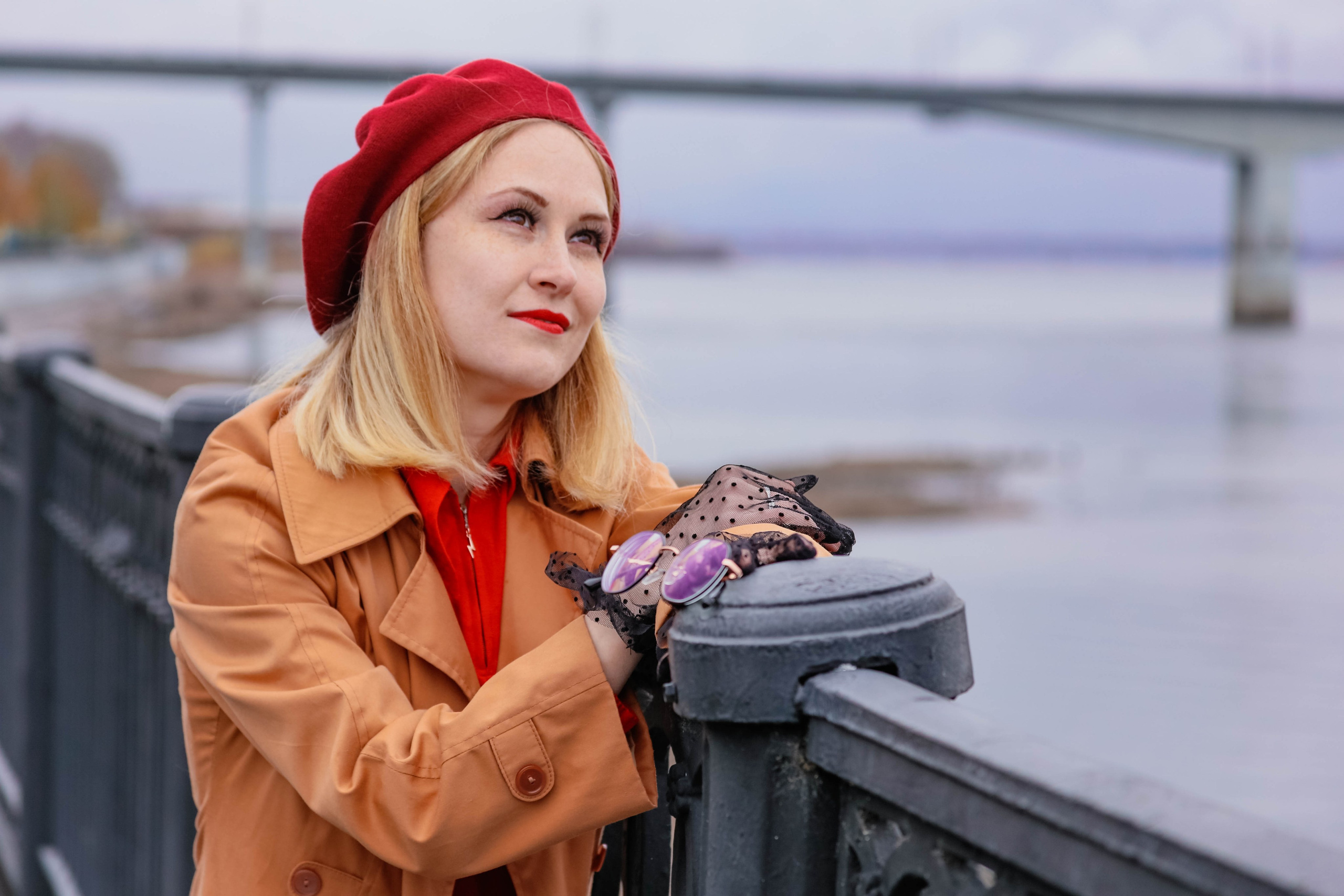 Маша на набережной. Фотограф Пермь. Фотосессия в фотостудии Перми и на свежем воздухе