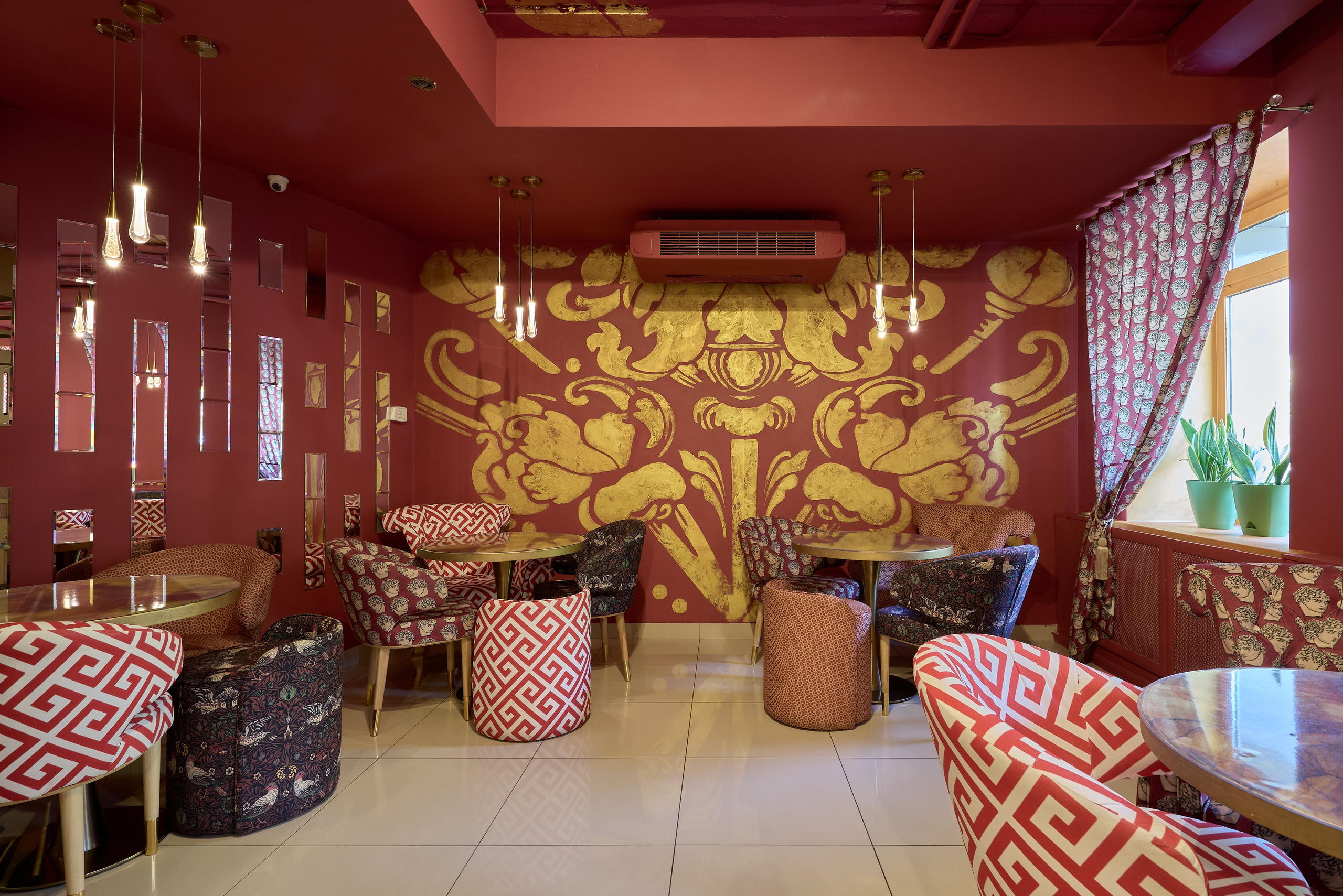 Ресторан М.Оне, Магнитогорск. Абросимов Лев интерьерный и архитектурный фотограф