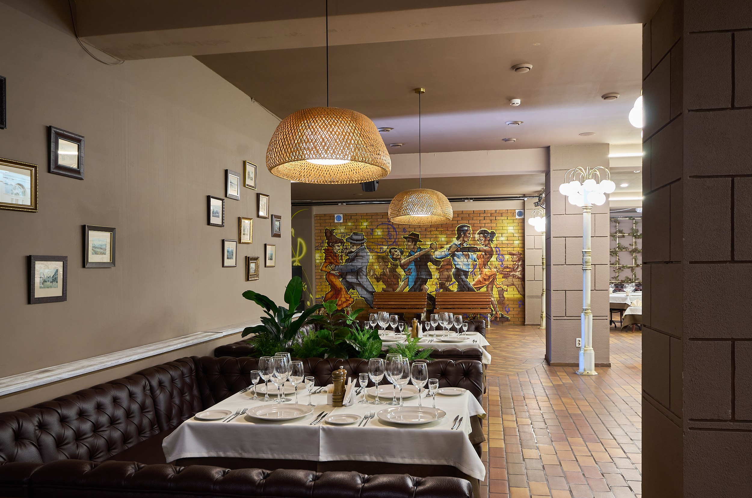 Ресторан Одесса. Абросимов Лев интерьерный и архитектурный фотограф