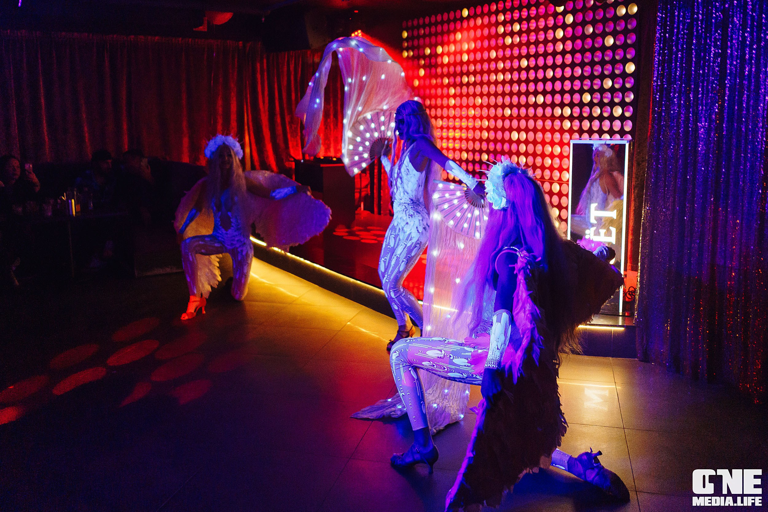 Фоторепортаж из караоке-клуба Эйфория. One Media Life: фоторепортажи, фотоотчеты с мероприятий и заведений