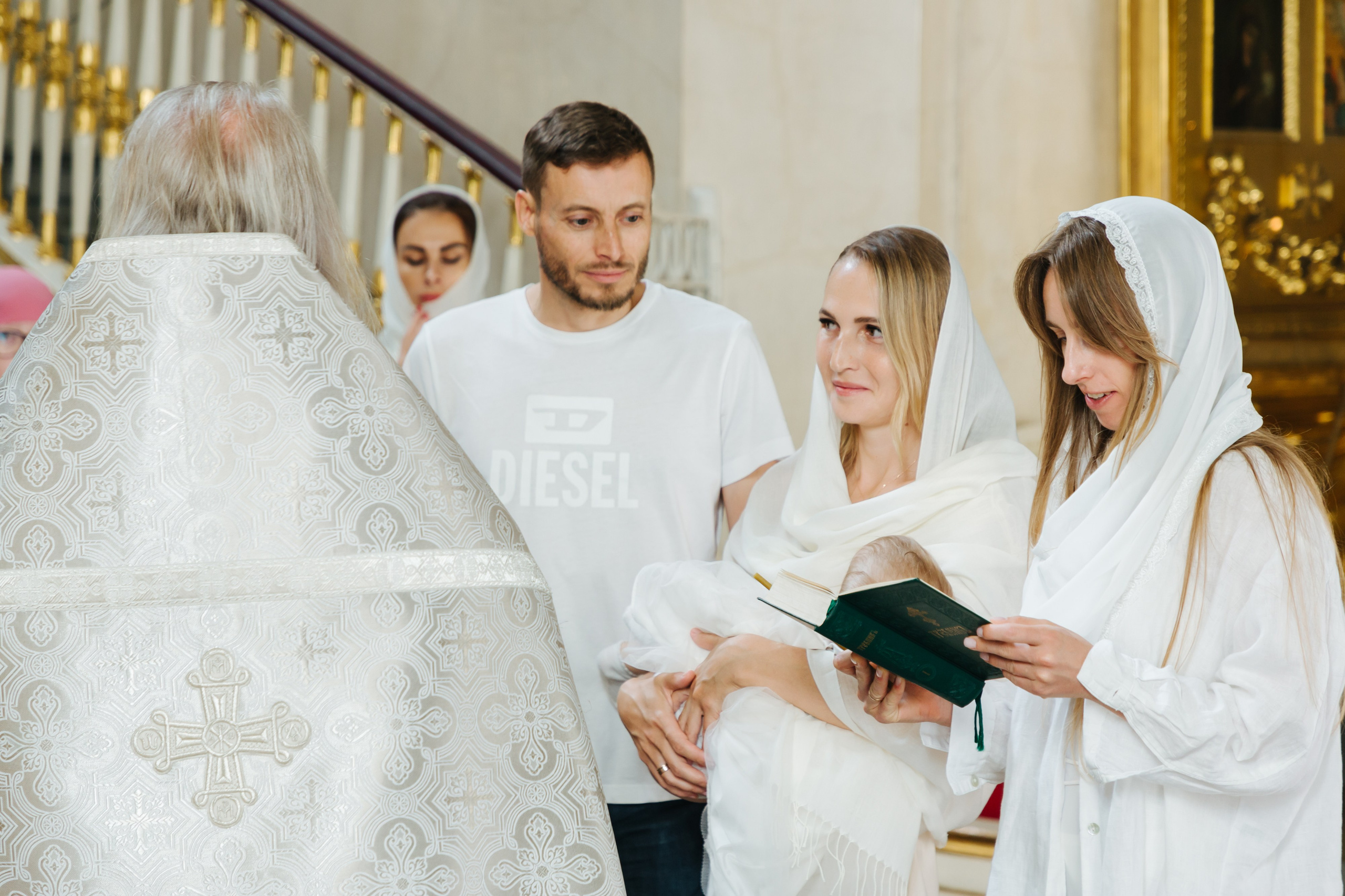 фотограф на крещение санкт петербург, справка о беседе перед крещением, сколько стоит крещение спб, лучшие храмы для крещения, крещение ребенка в спб цены, пушкин церковь узнать про крестины что нужно, что нельзя делать перед крещением, лучшие храмы для крещения, санкт петербург фотограф, крестить без крестных, всего один крестный, имя для крещения малыша