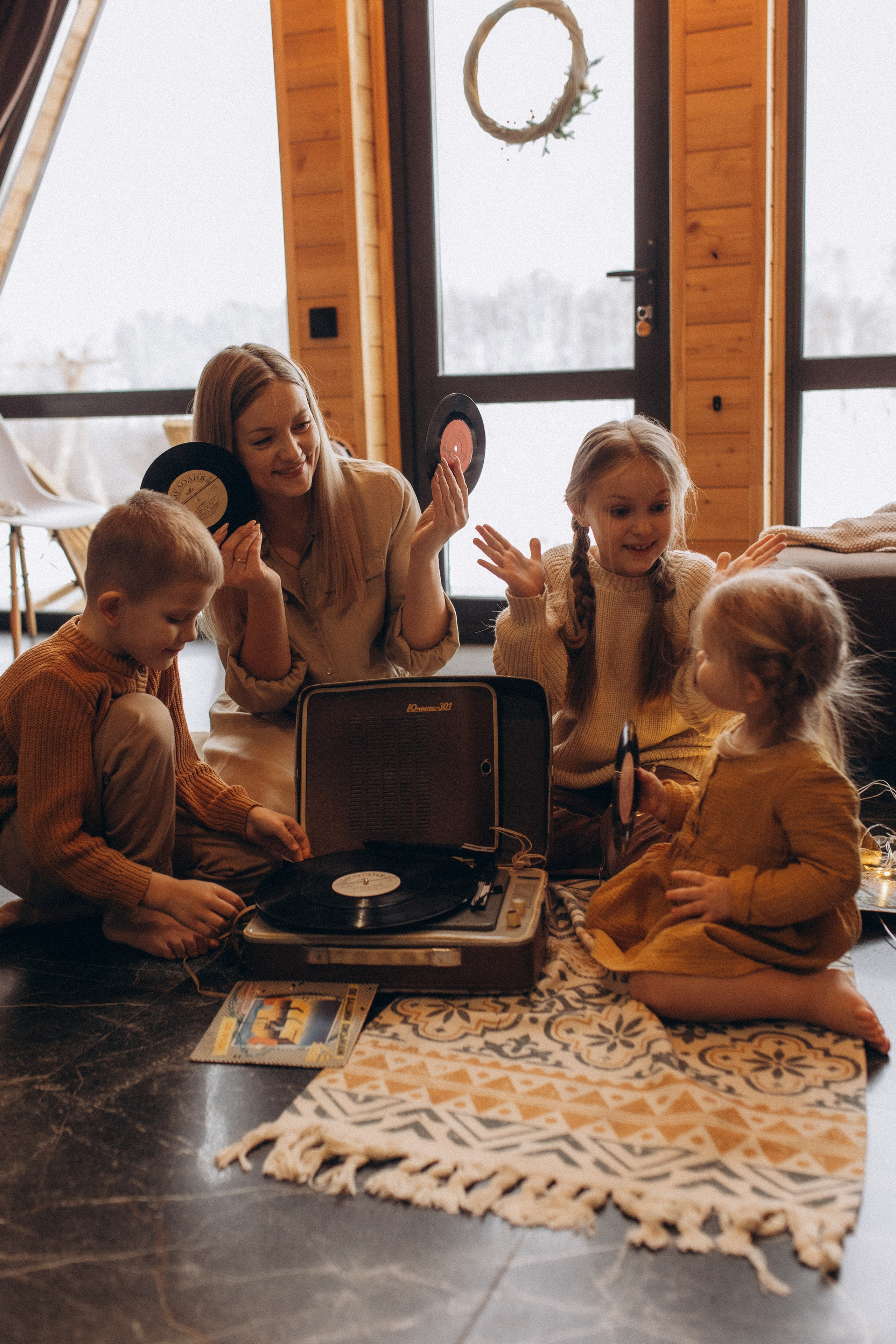 Предновогодняя история в домике. Семейный фотограф lifestyle в Новосибирске Елена Шпилевая