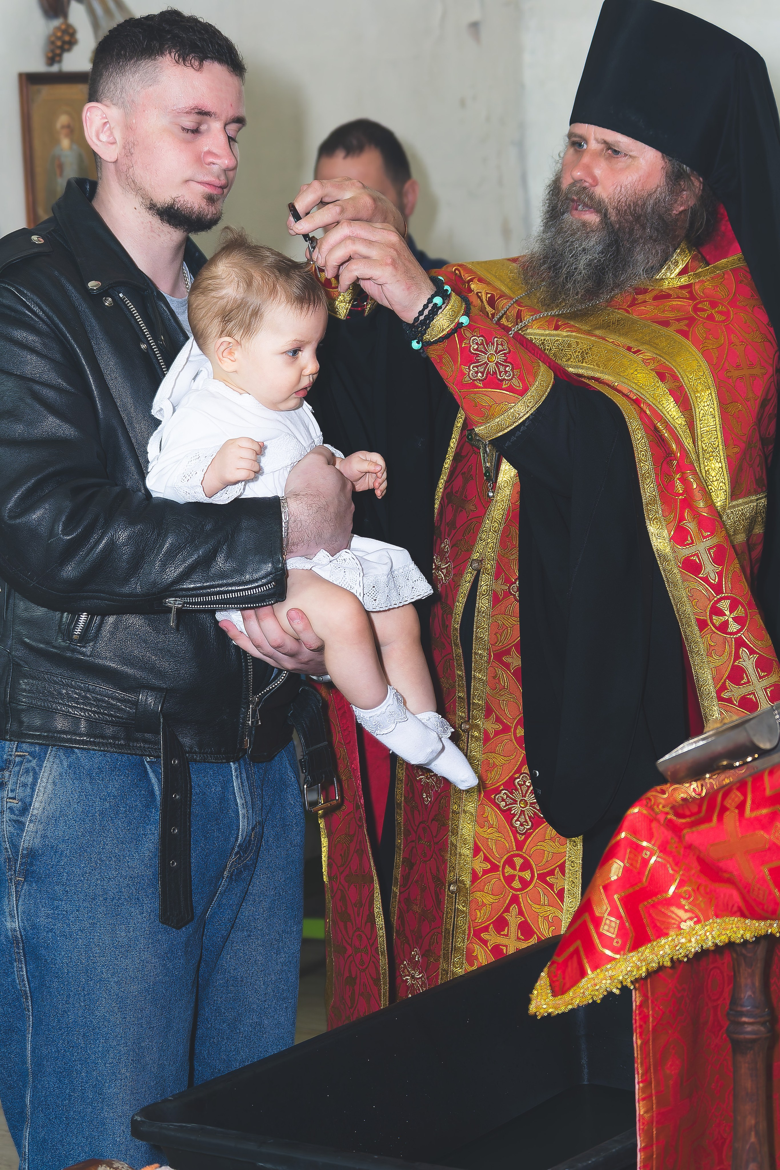 Крещение Ксении в храме Рождества Пресвятой Богородицы д. Щербинино. Фотограф Евгений Егоров