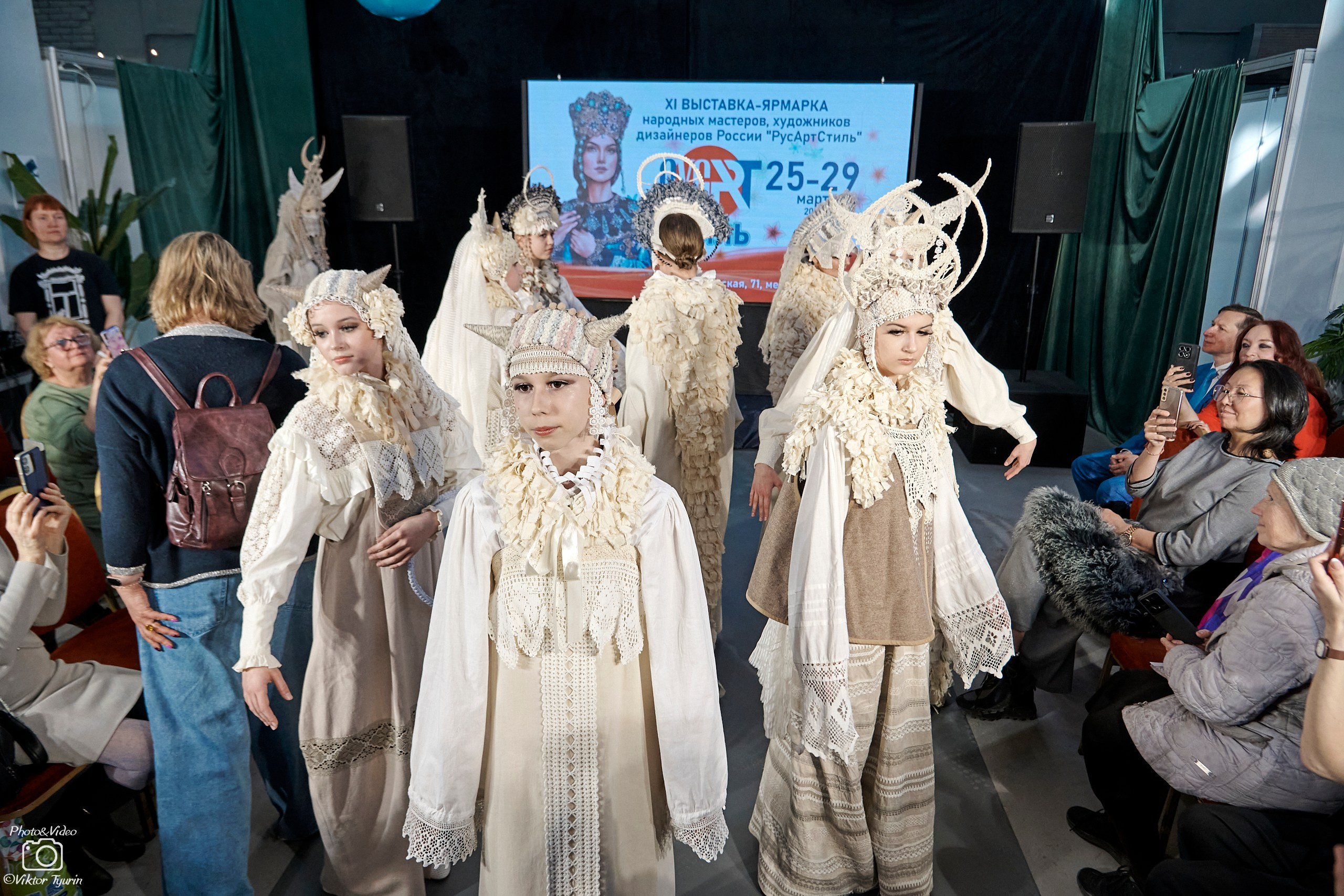 Показ Светланы Оспищевой на выставке РусАрт 25.03.2026. Фотограф Виктор Тюрин