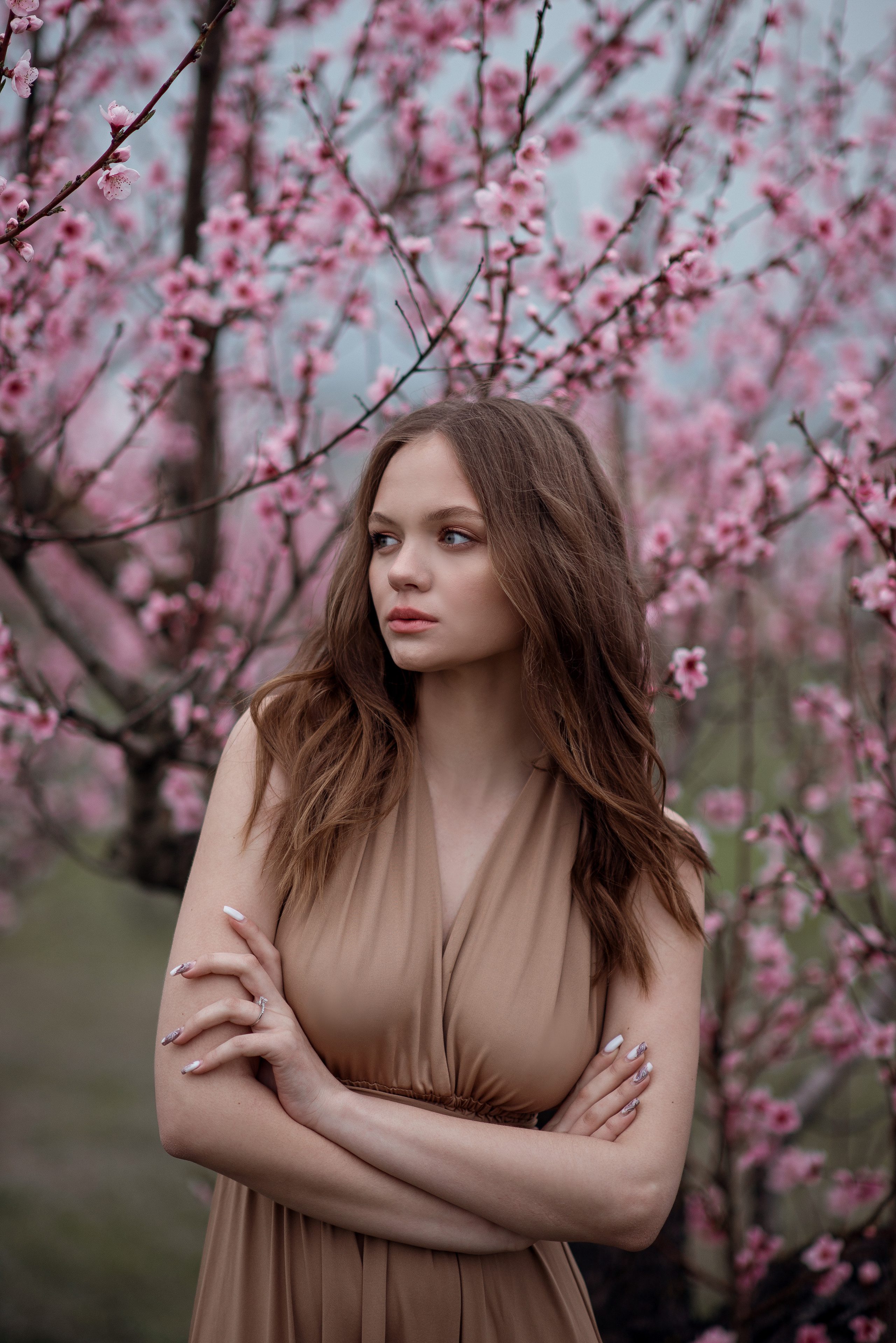 Самый красивый цветущий персиковый сад для фотосессии в Крыму здесь!  Ознакомиться с портфолио, уточнить условия и цены можно на сайте или по телефону, указанному в разделе "Контакты", предварительная запись по телефону +79788481042