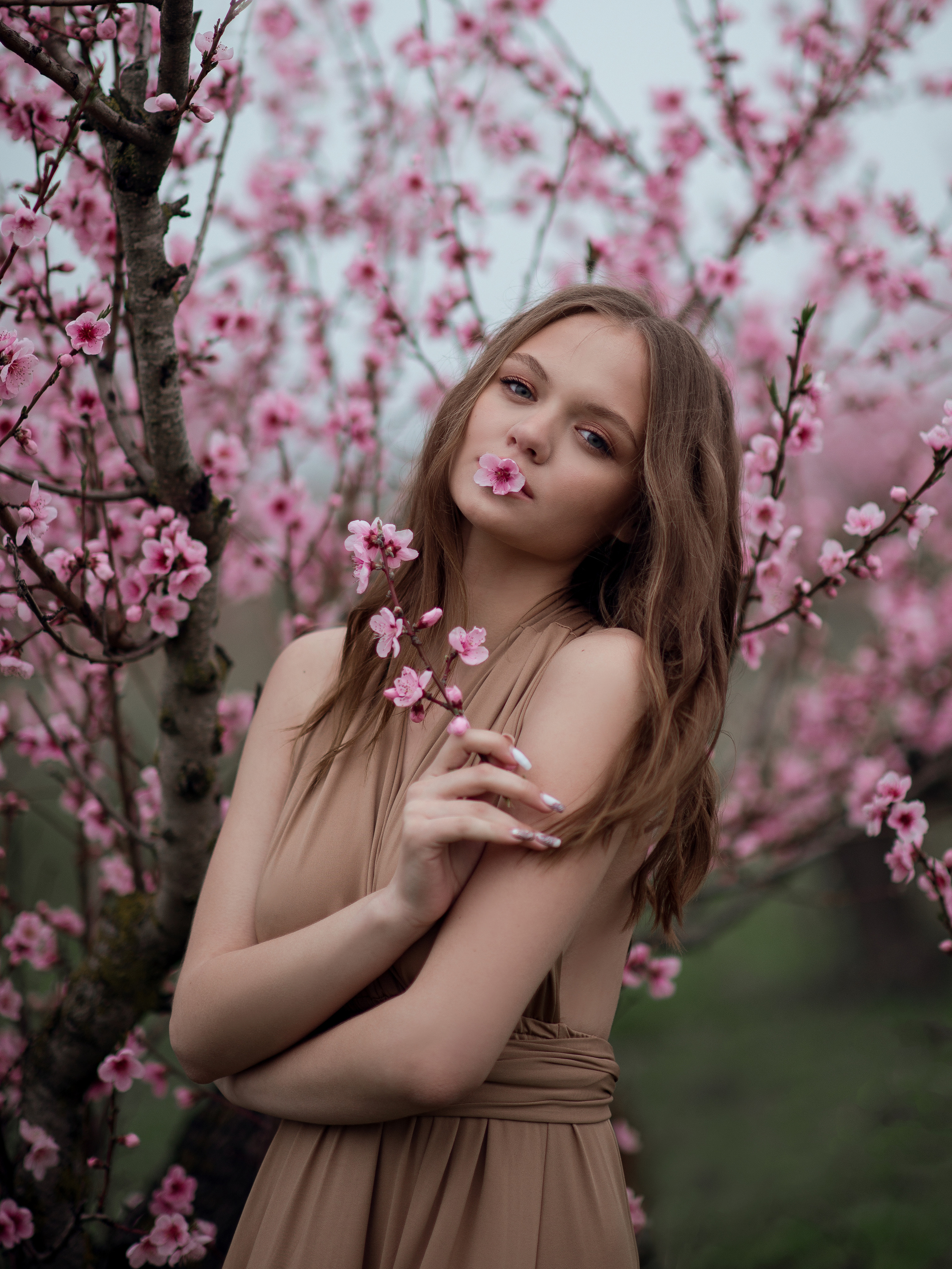 Фотосъемка в цветущих персиках в апреле (Железнодорожное, Бахчисарайский район). Ознакомиться с портфолио, уточнить условия и цены можно на сайте или по телефону, указанному в разделе "Контакты", предварительная запись по телефону +79788481042