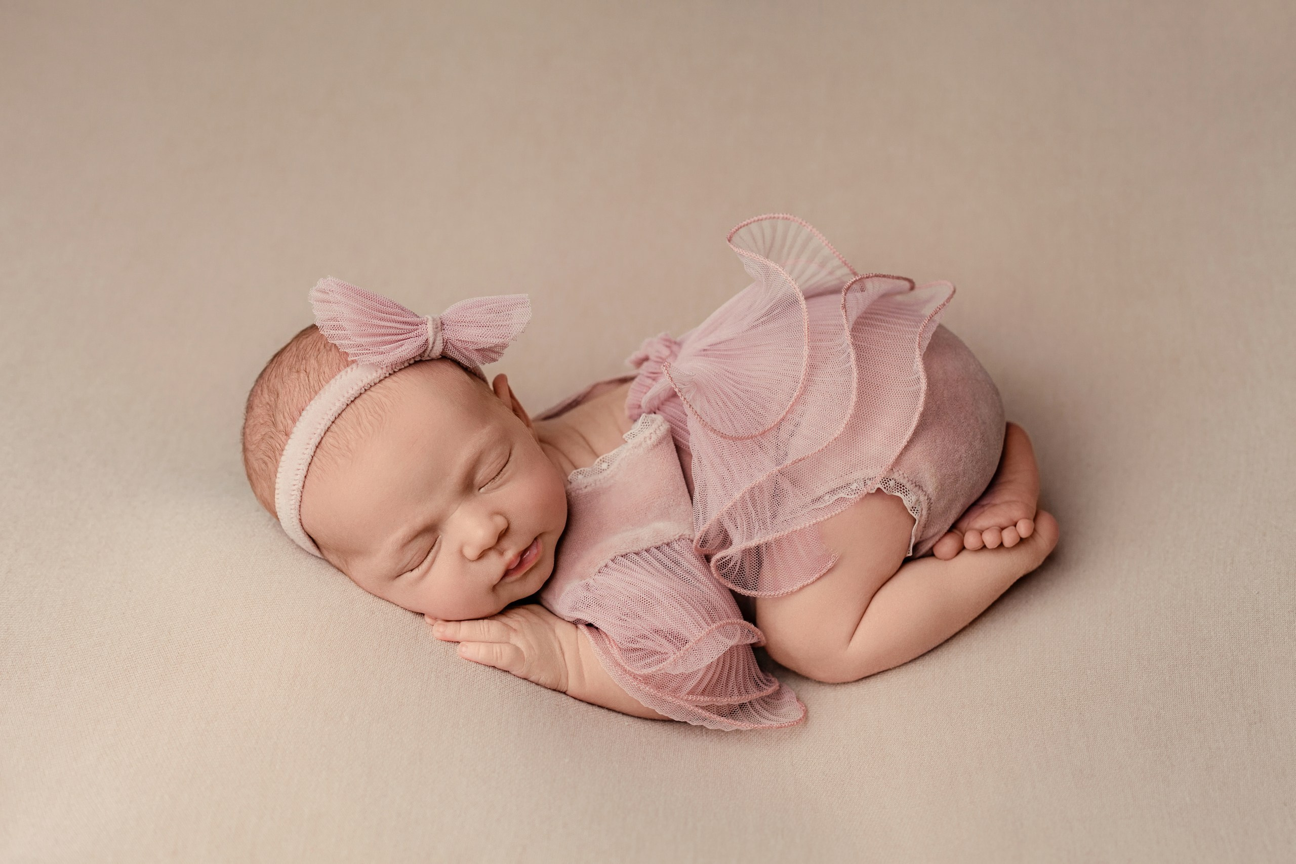 Мия, 8 дней. Фотограф новорожденных newborn ньюборн в Москве