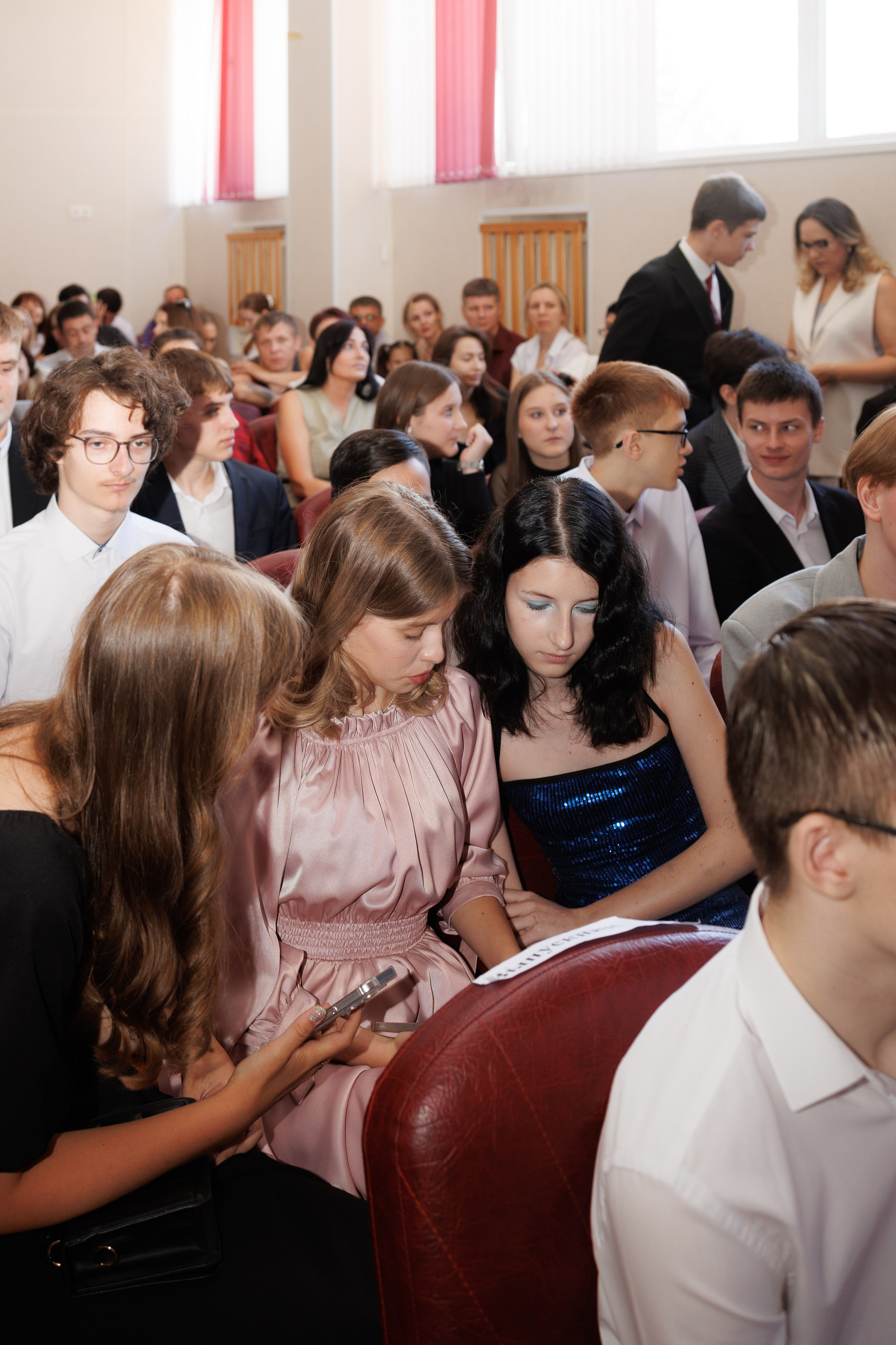 Вручение аттестатов. Свадебный и семейный фотограф в Новосибирске Ирина Дорошкова