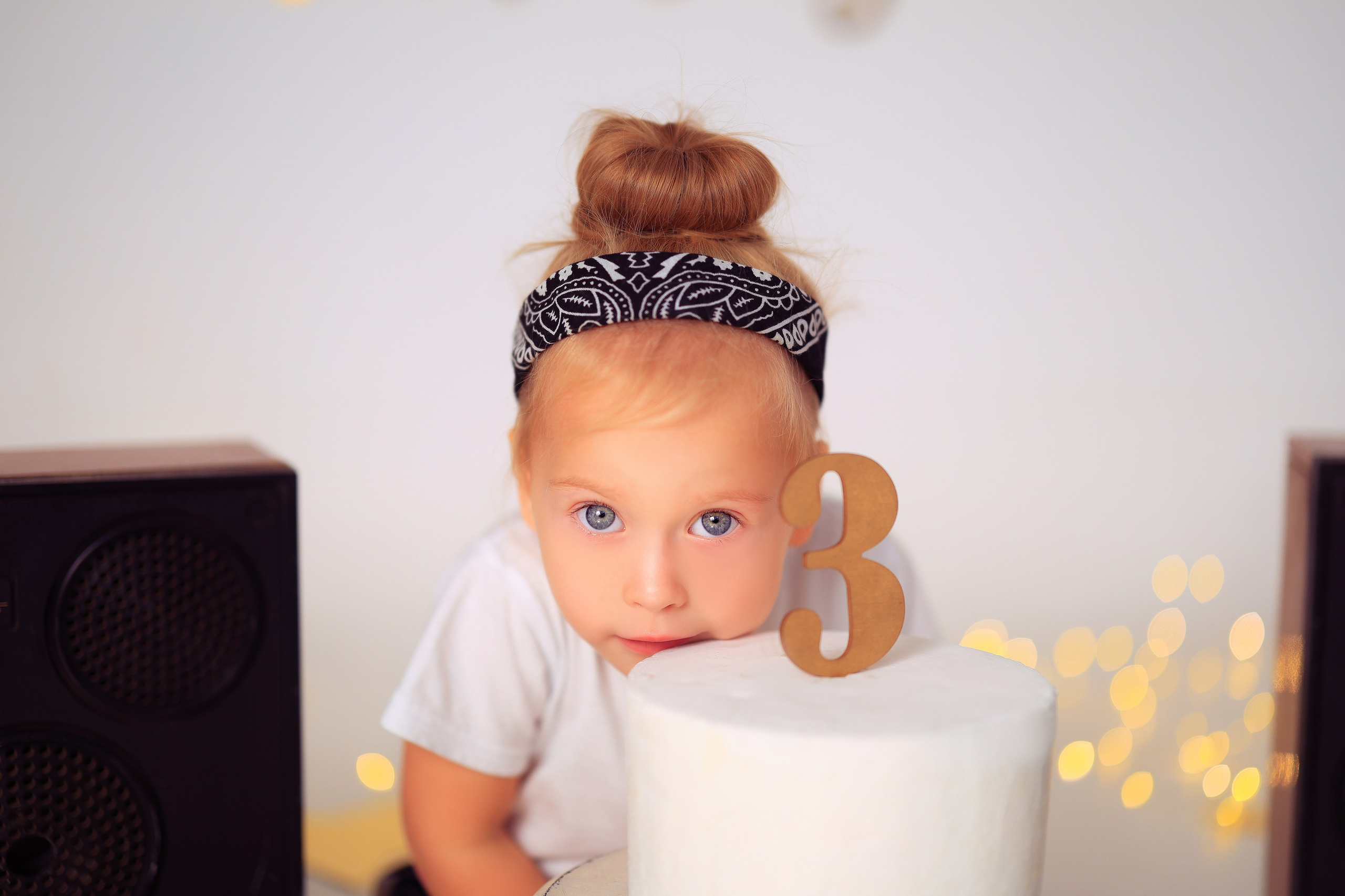 Малышки Антураж