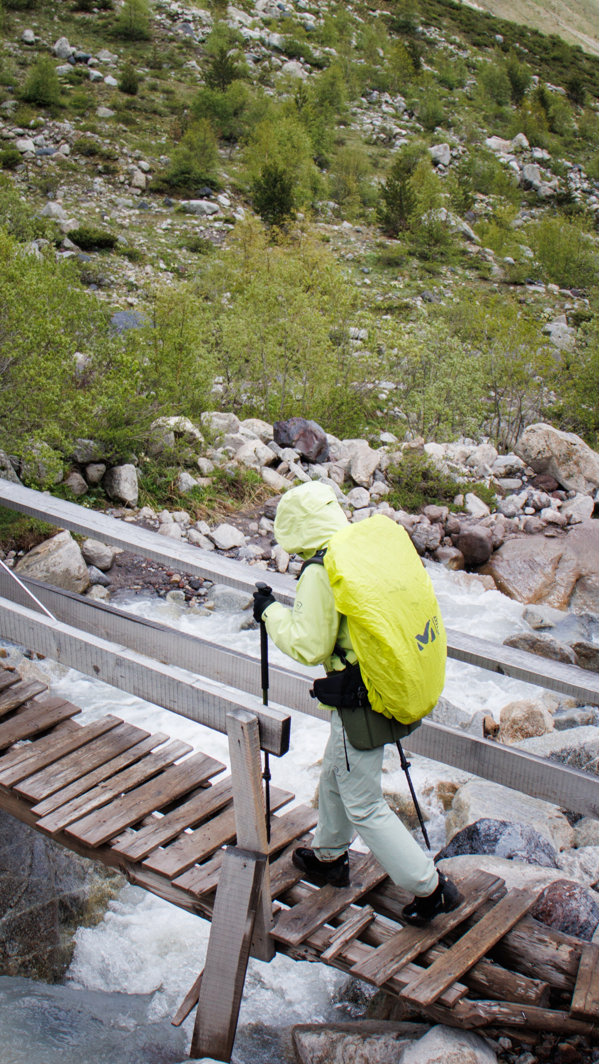 Трекинг / Терскольский водопад. Фотограф на трекинг и восхождение Эльбрус, Приэльбрусье. Елизавета Бобок