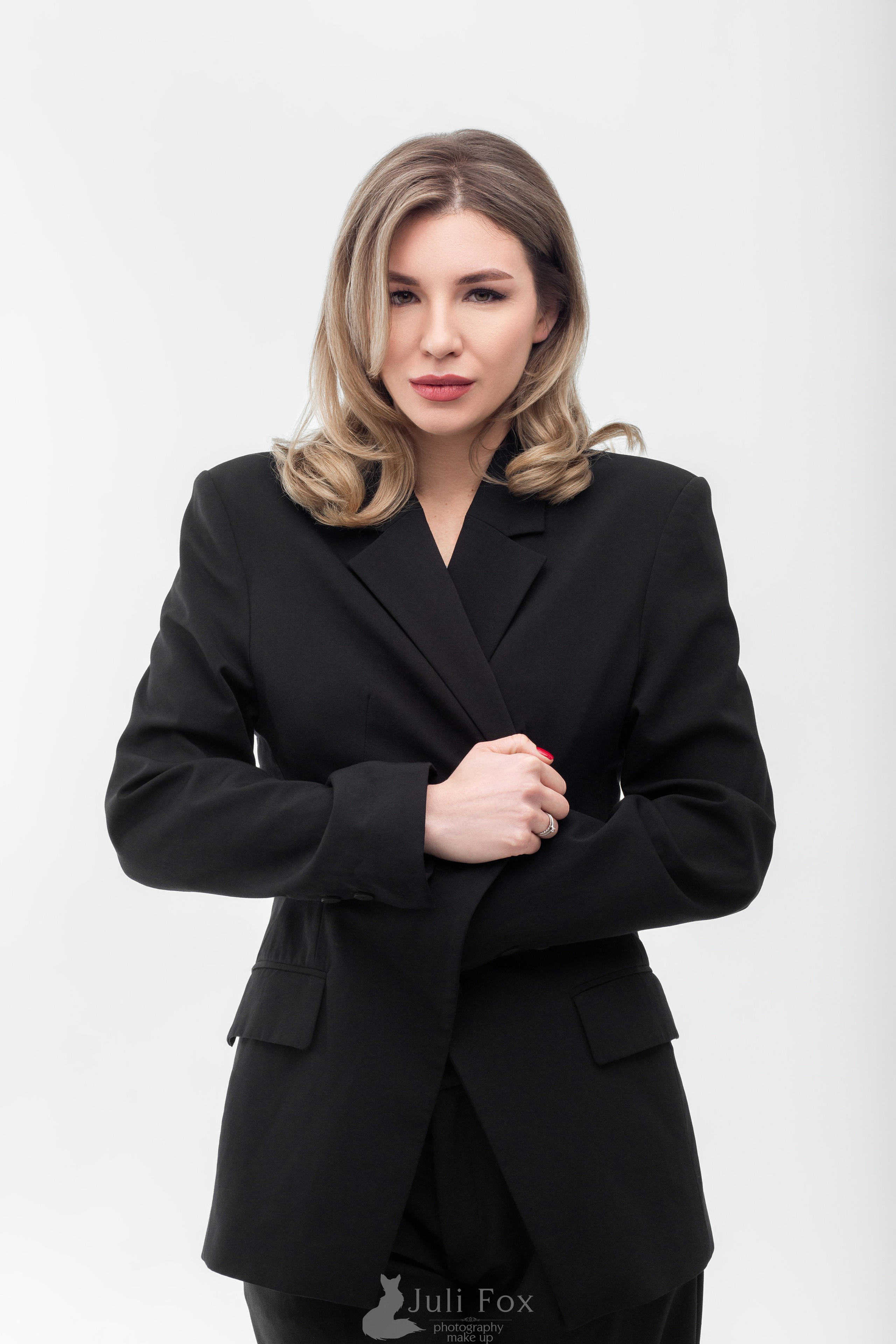 БИЗНЕС ПОРТРЕТЫ. Портретный, свадебный, репортажный фотограф во Владивостоке Юлиана Джули Фокс