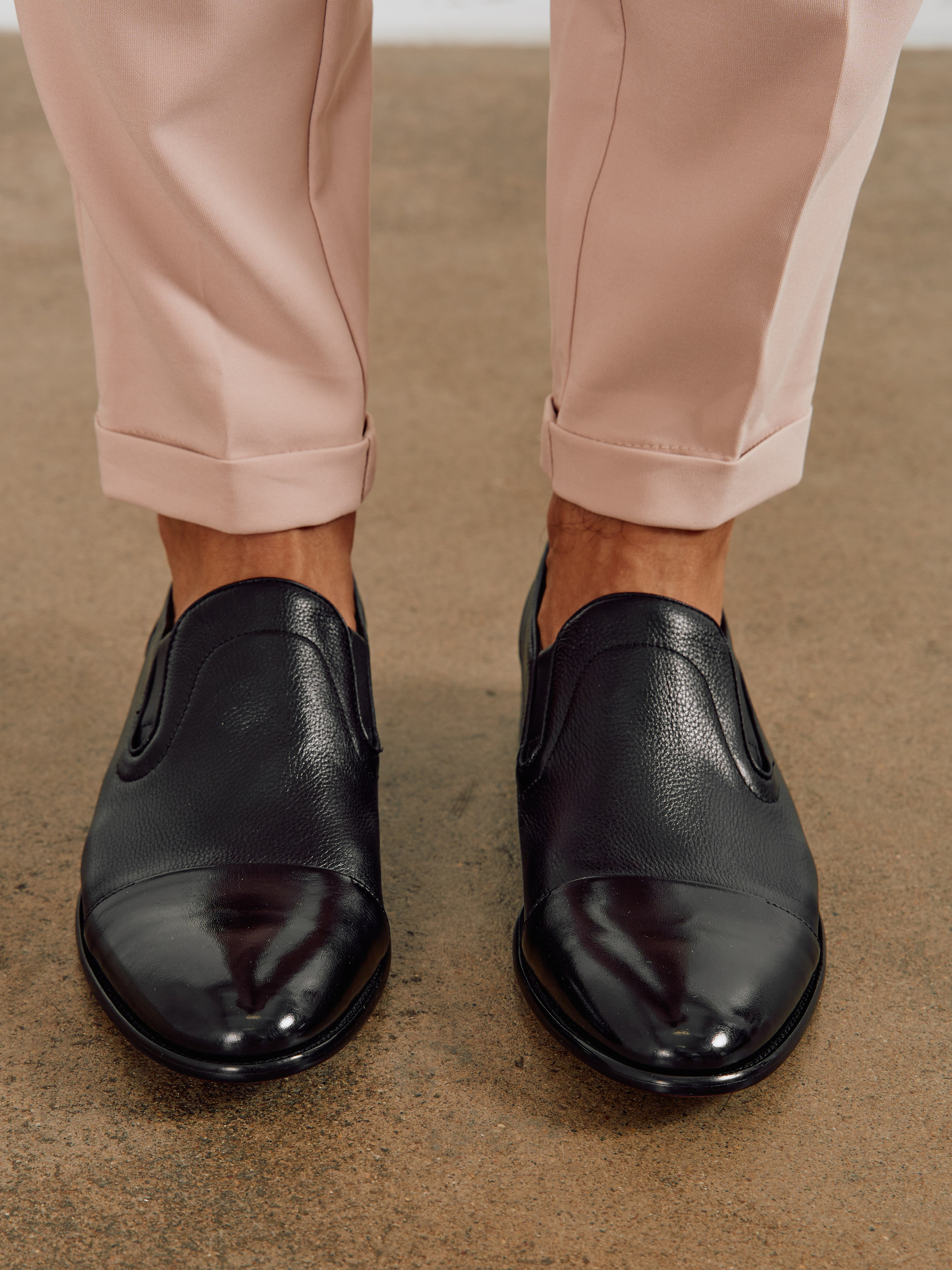 Обувь. Фотограф для маркетплейсов в Москве