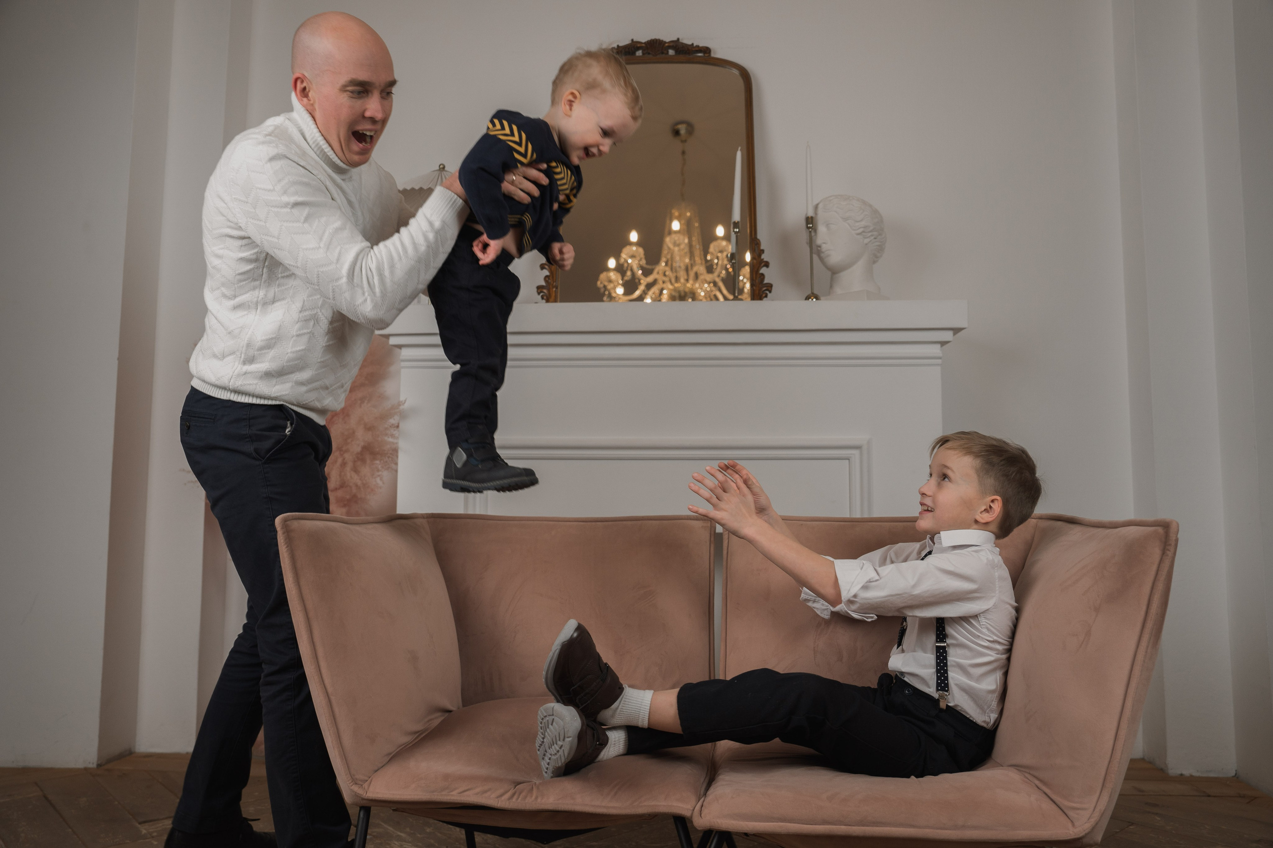 Новогодняя фотосессия большой семьи в студии. Семейный фотограф Екатеринбург Татьяна Девятых